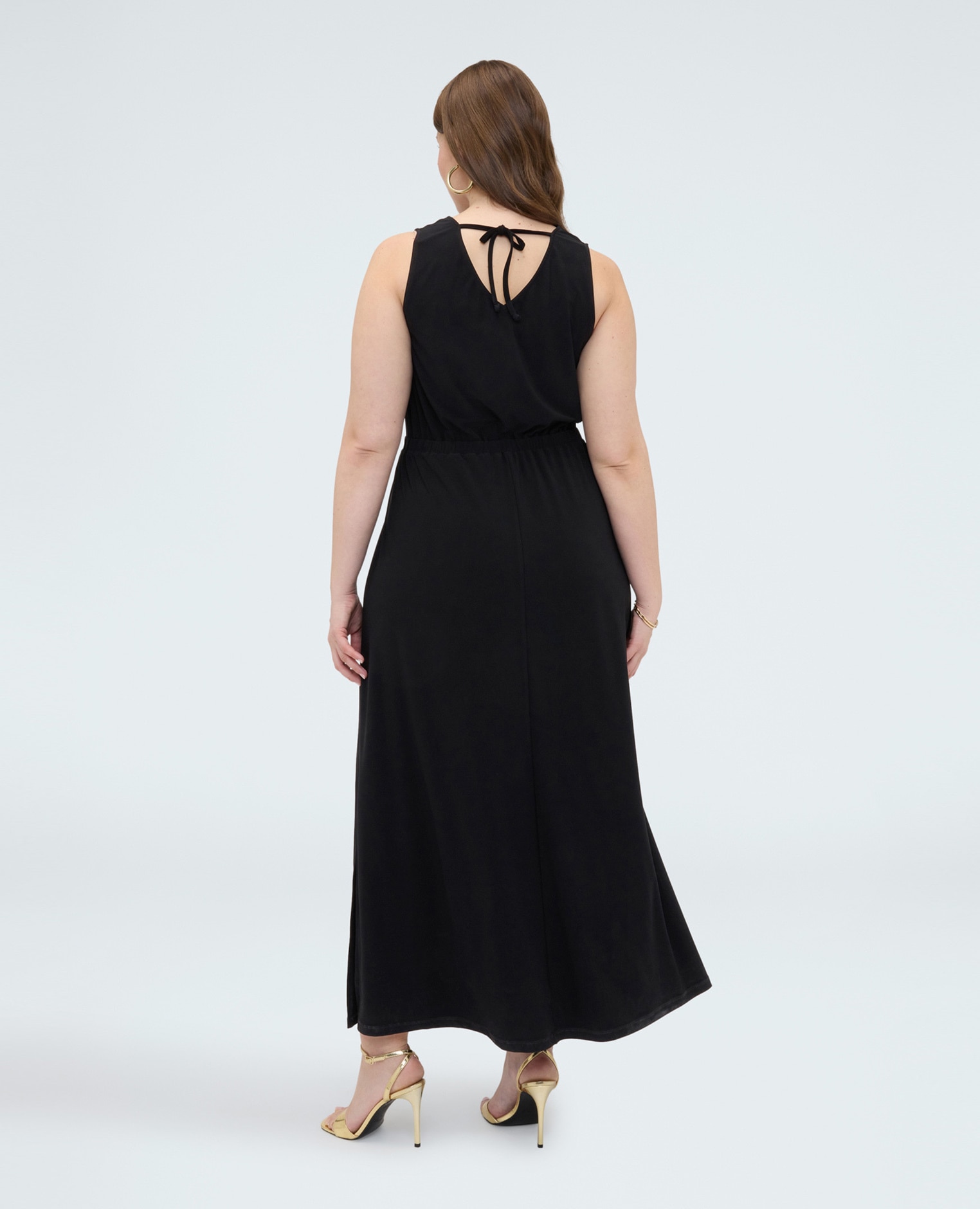 Vestido largo de punto con escote en la espalda detalle dorado para gestionar como quieras - Fiorella Rubino - Negro Negro-2