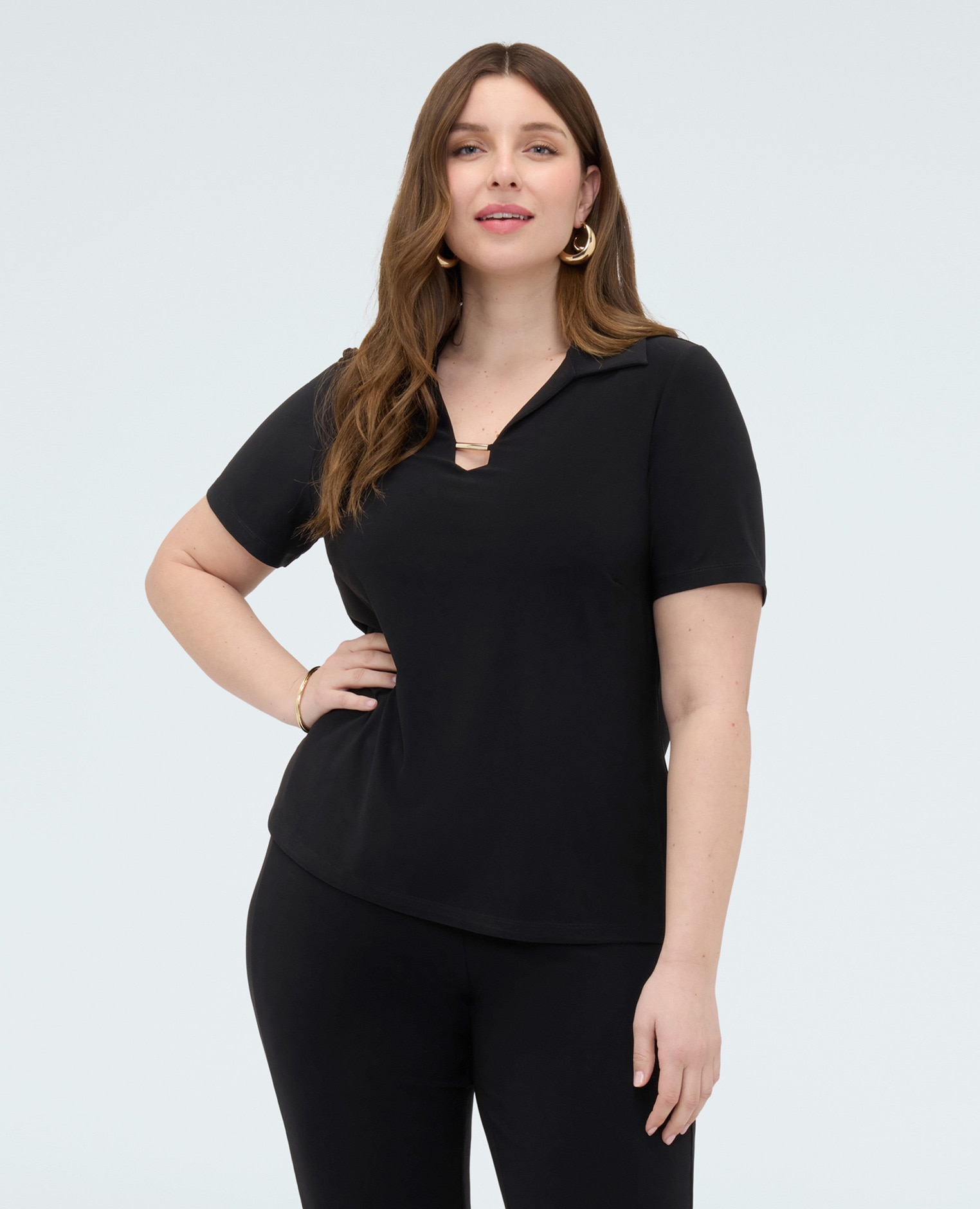 Camiseta de mujer de jersey con detalle en el escote ajuste y diseño para el máximo confort - Fiorella Rubino - Negro Negro-1