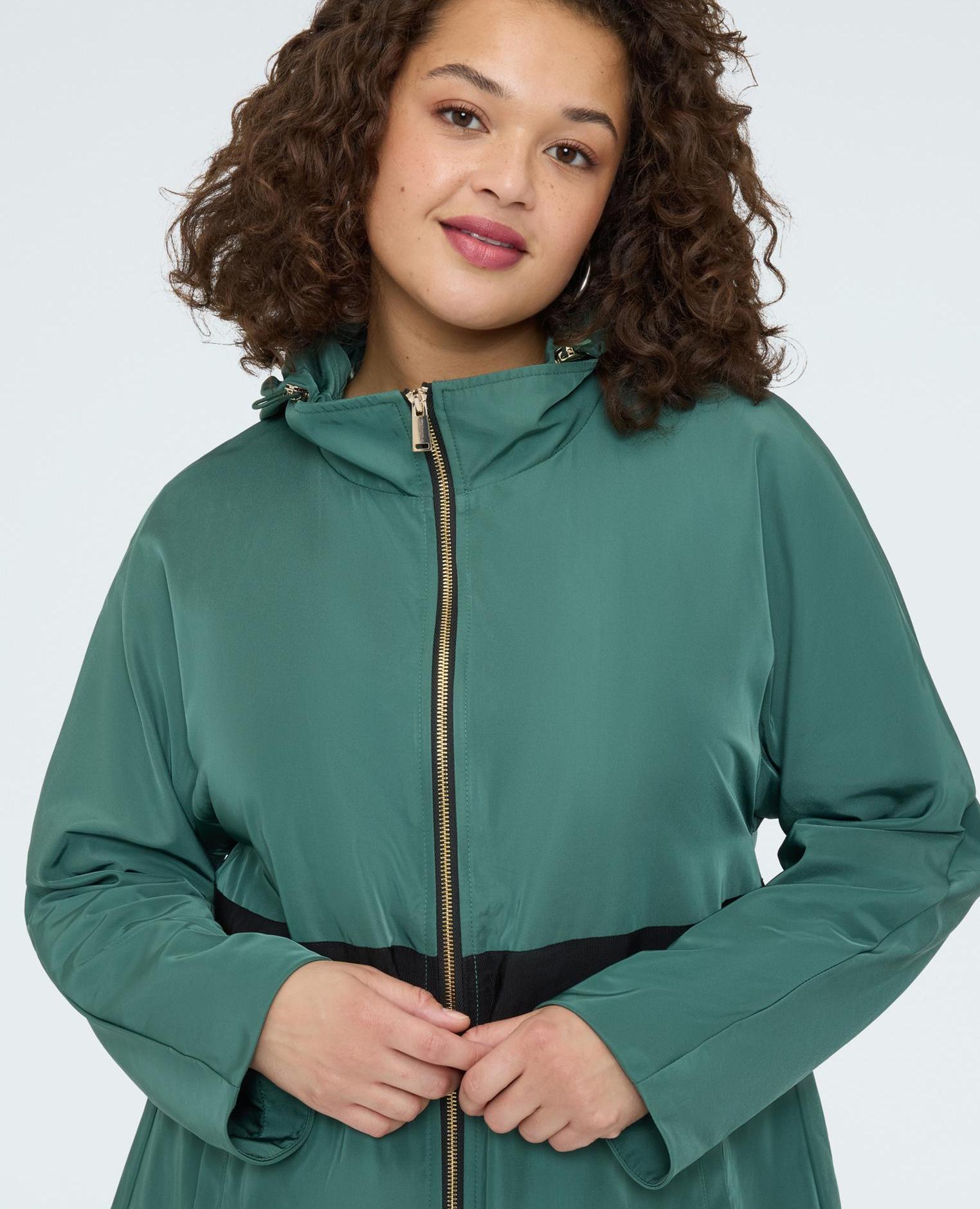 Parka de mujer con banda a contraste franja horizontal en contraste en el frente y bolsillos - Fiorella Rubino - Verde claro Verde claro-4