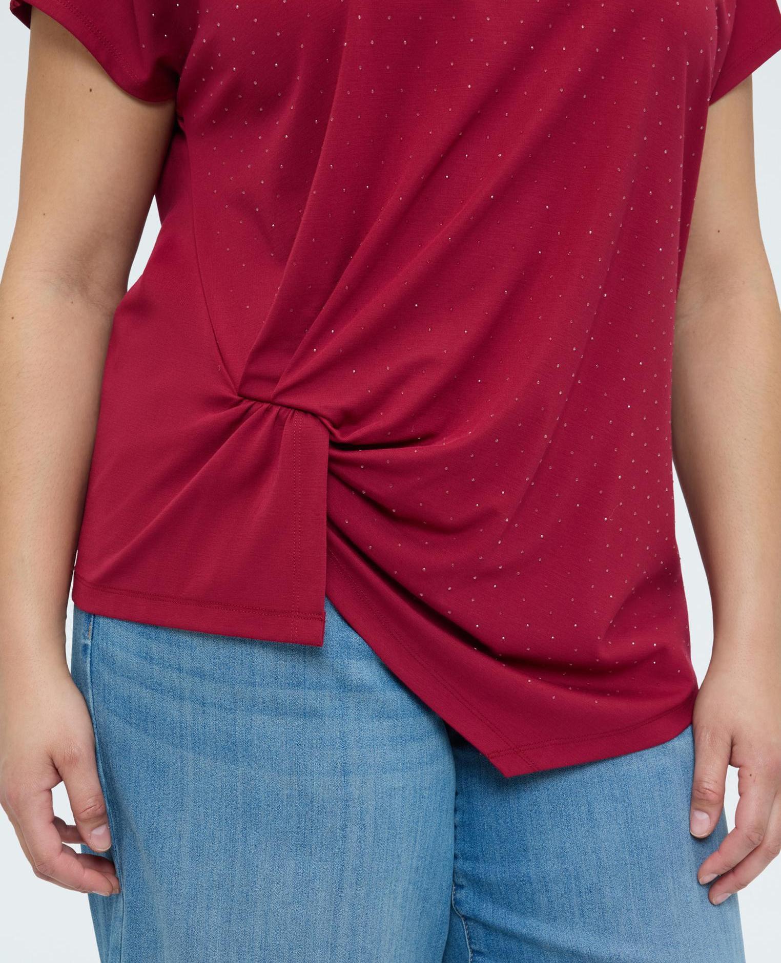 Camiseta de mujer con drapeado y destellos de luz efecto asimétrico - Fiorella Rubino - Burdeos Burdeos-4