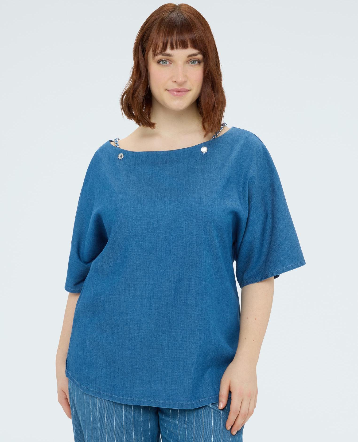 Blusa de mujer con escote barco en tencel cadenitas decorativas en el escote - Fiorella Rubino - Azul Azul-1