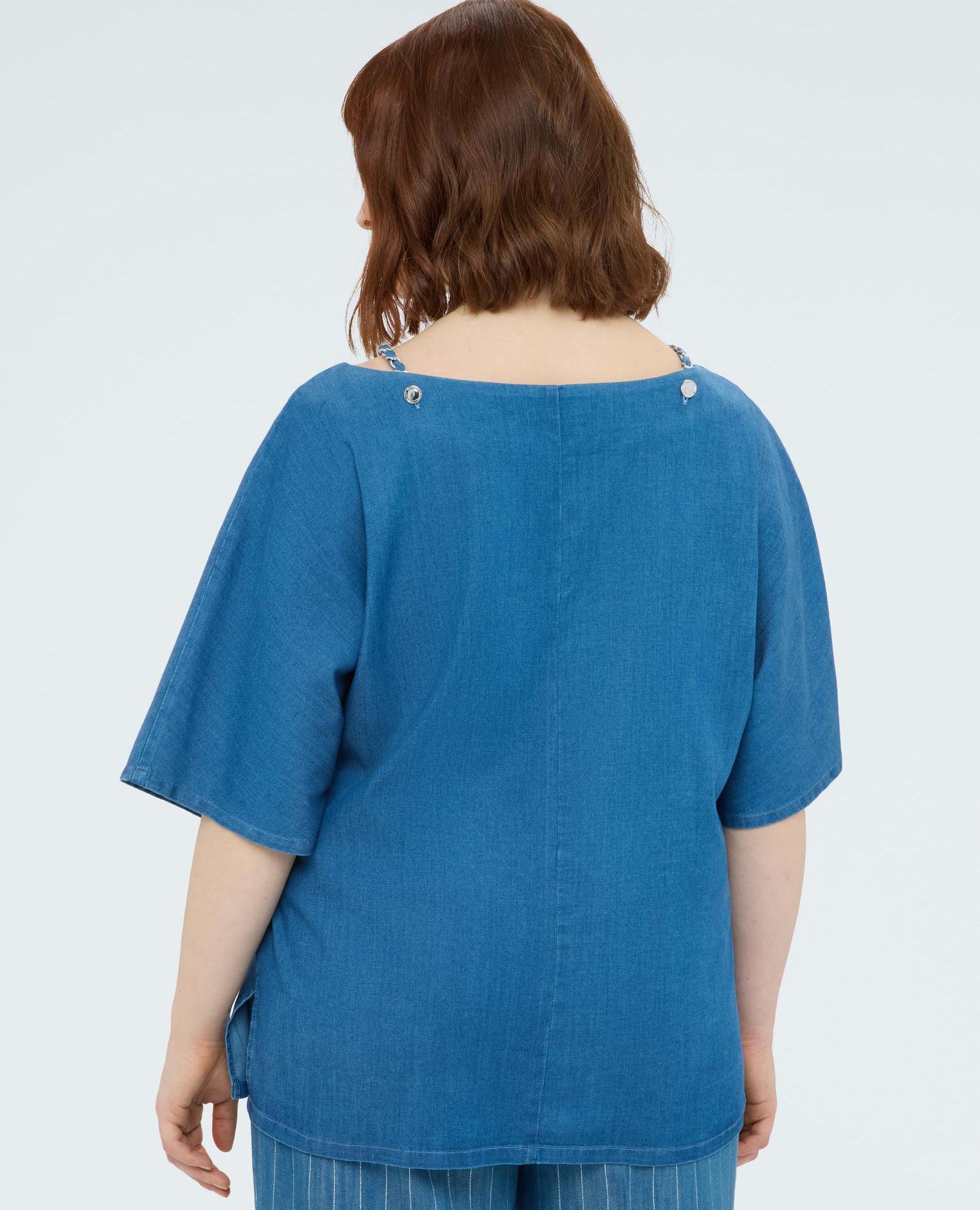 Blusa de mujer con escote barco en tencel cadenitas decorativas en el escote - Fiorella Rubino - Azul Azul-2