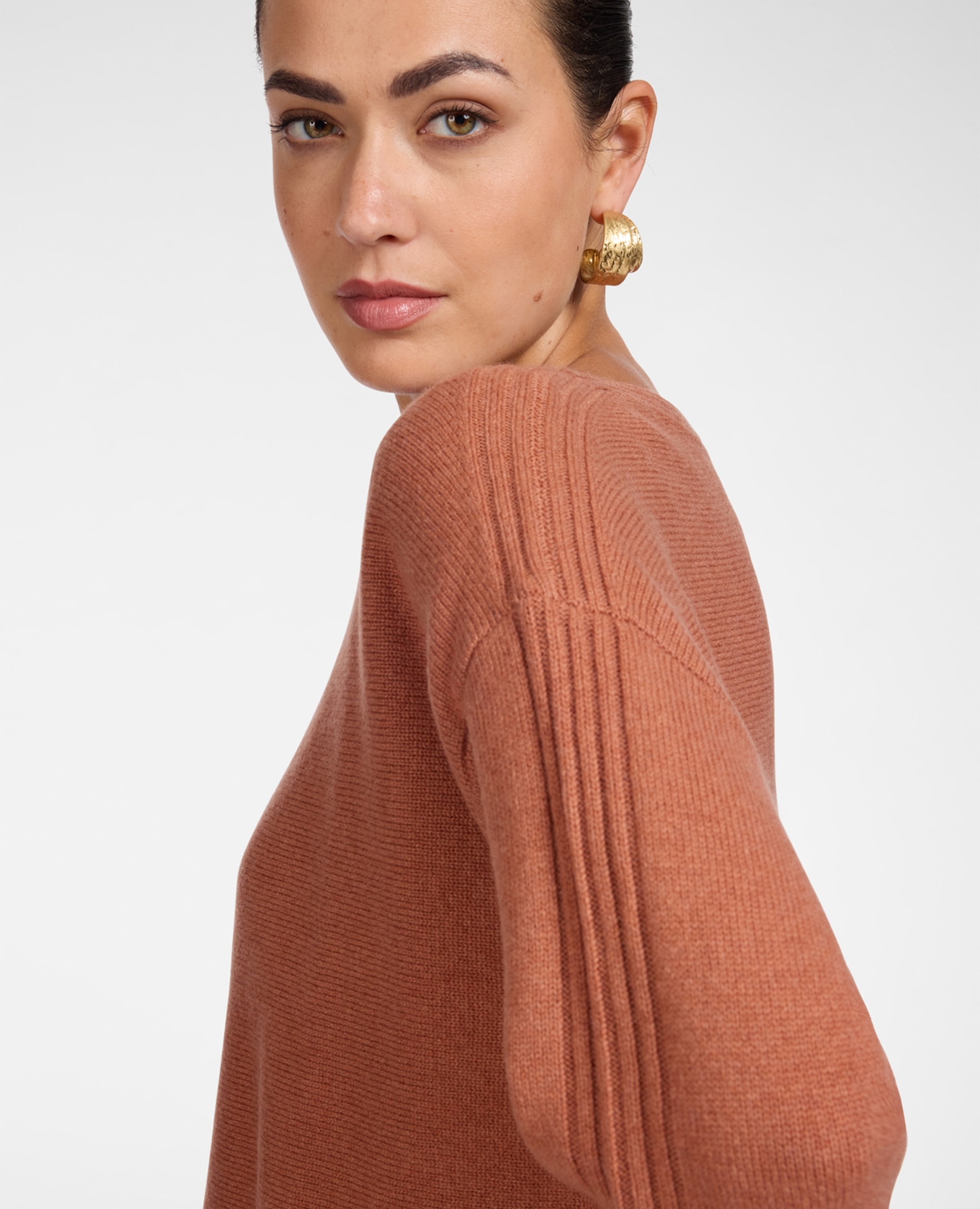 Jersey de mujer de pura lana con cuello barco ajuste boxy y largo medio - Elena Miró - Rosa Rosa-4