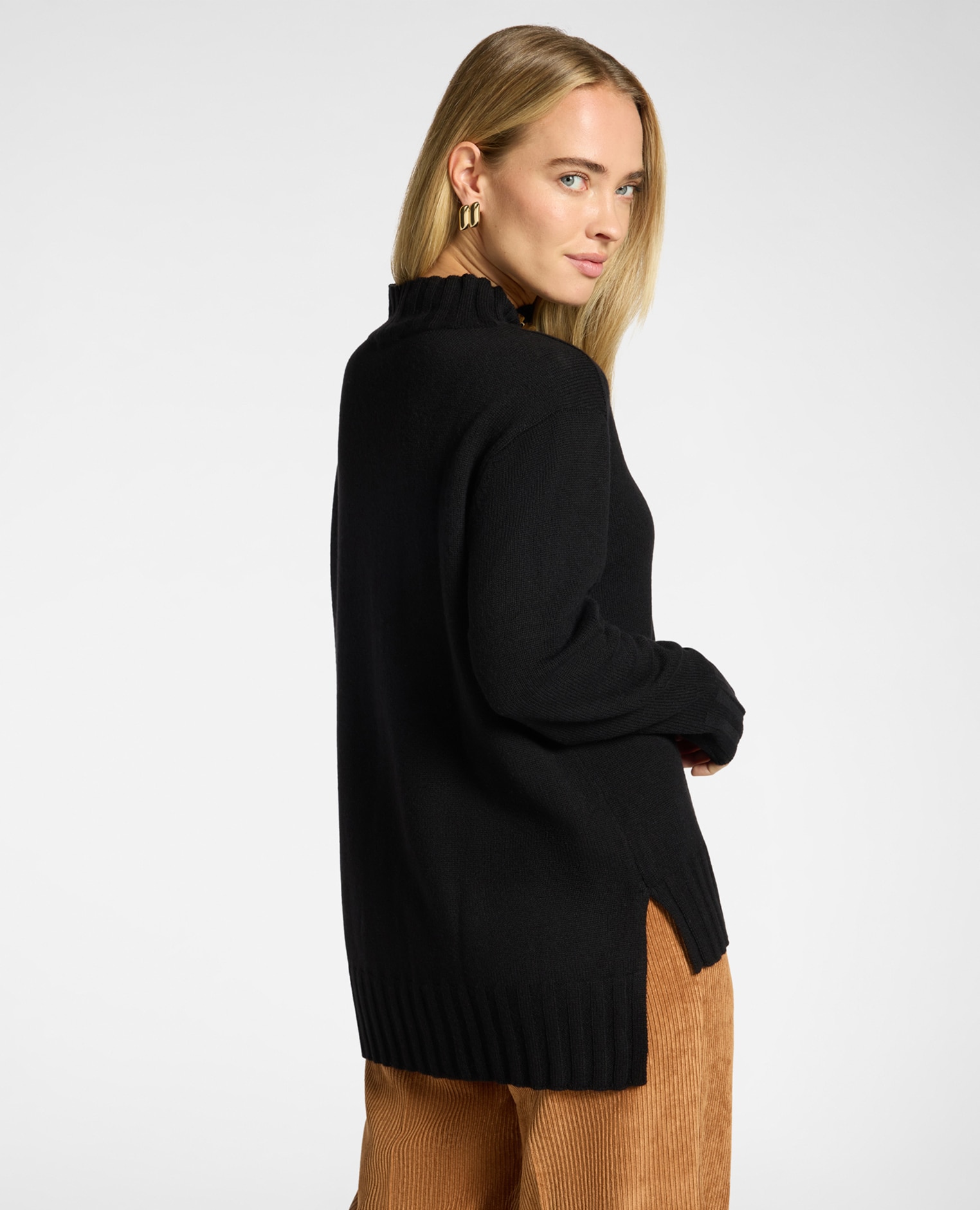 Jersey de mujer de cuello alto en pura lana ajuste boxy y largo medio - Elena Miró - Negro Negro-2
