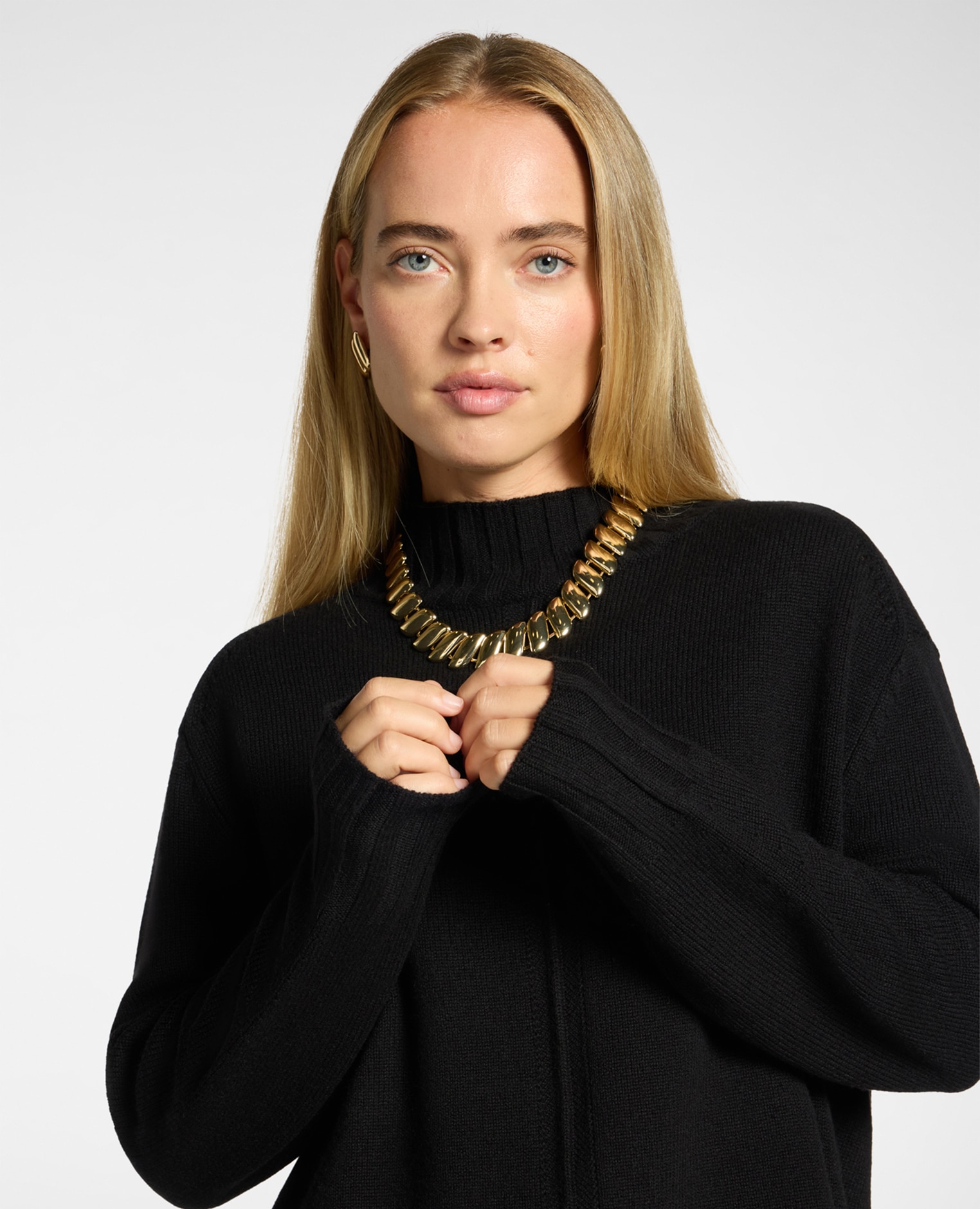 Jersey de mujer de cuello alto en pura lana ajuste boxy y largo medio - Elena Miró - Negro Negro-4