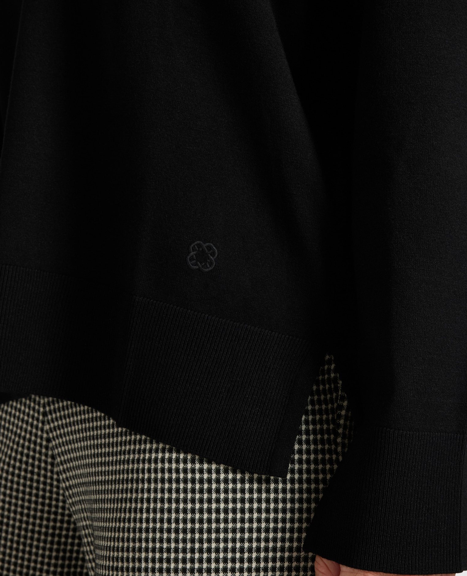 Jersey de mujer de viscosa con escote en v ajuste regular y longitud media - Elena Miró - Negro Negro-4