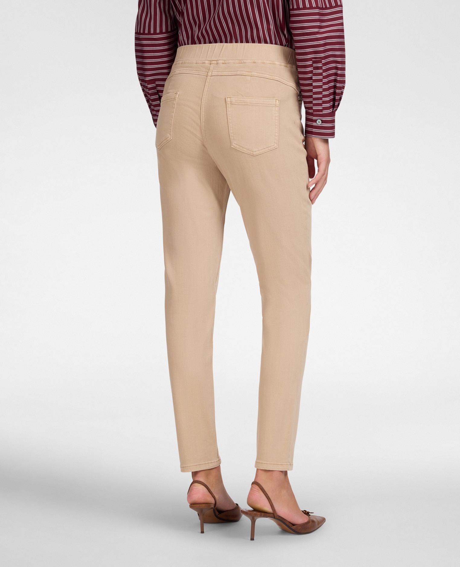 Pantalones de mujer slim en drill mezcla de algodón ajuste skinny cierre con banda elástica en la cintura - Elena Miró - Beige Beige-2