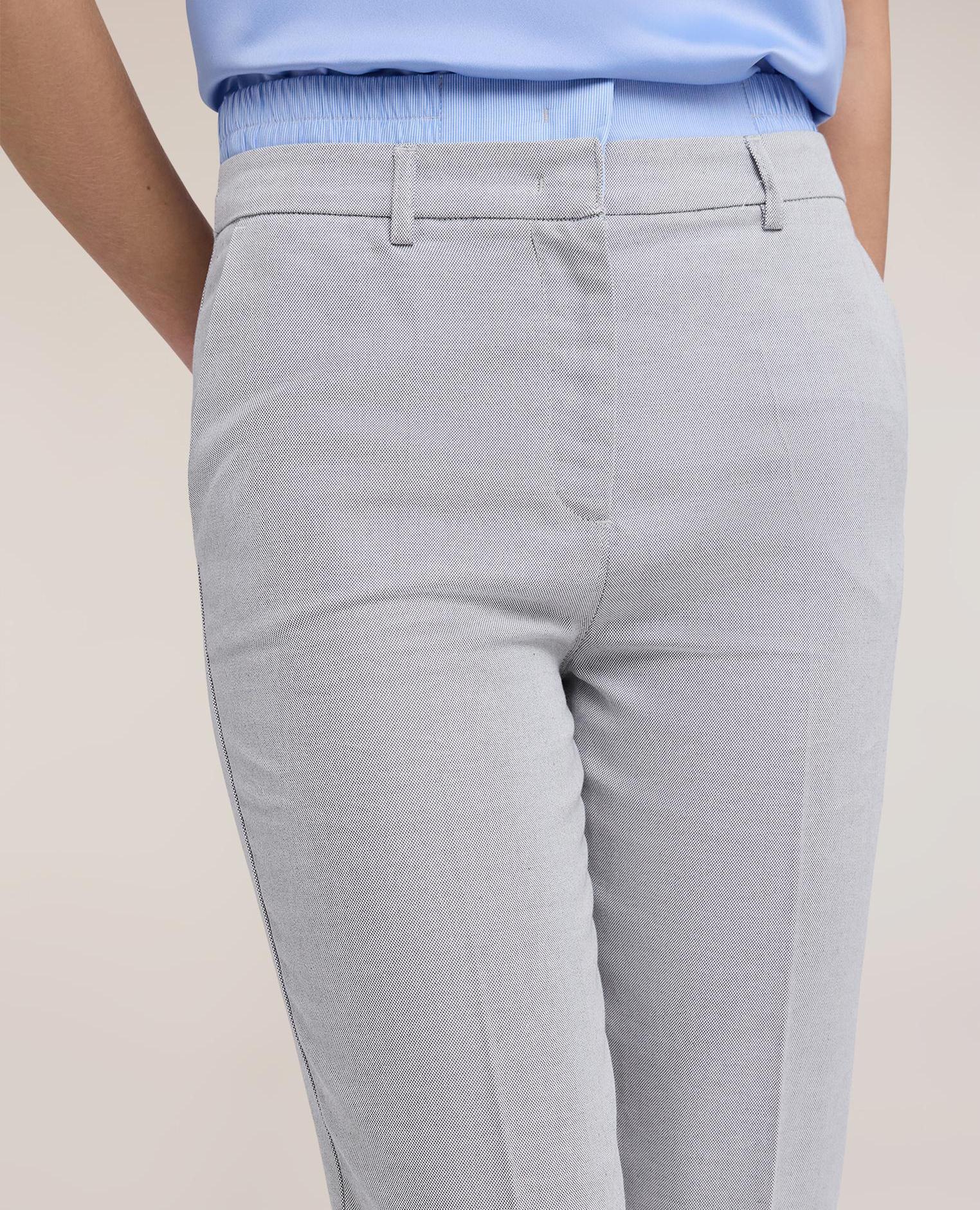 Pantalones de mujer chino de talle alto con motivo cinturón en color contrastante - Motivi - Gris Gris-4