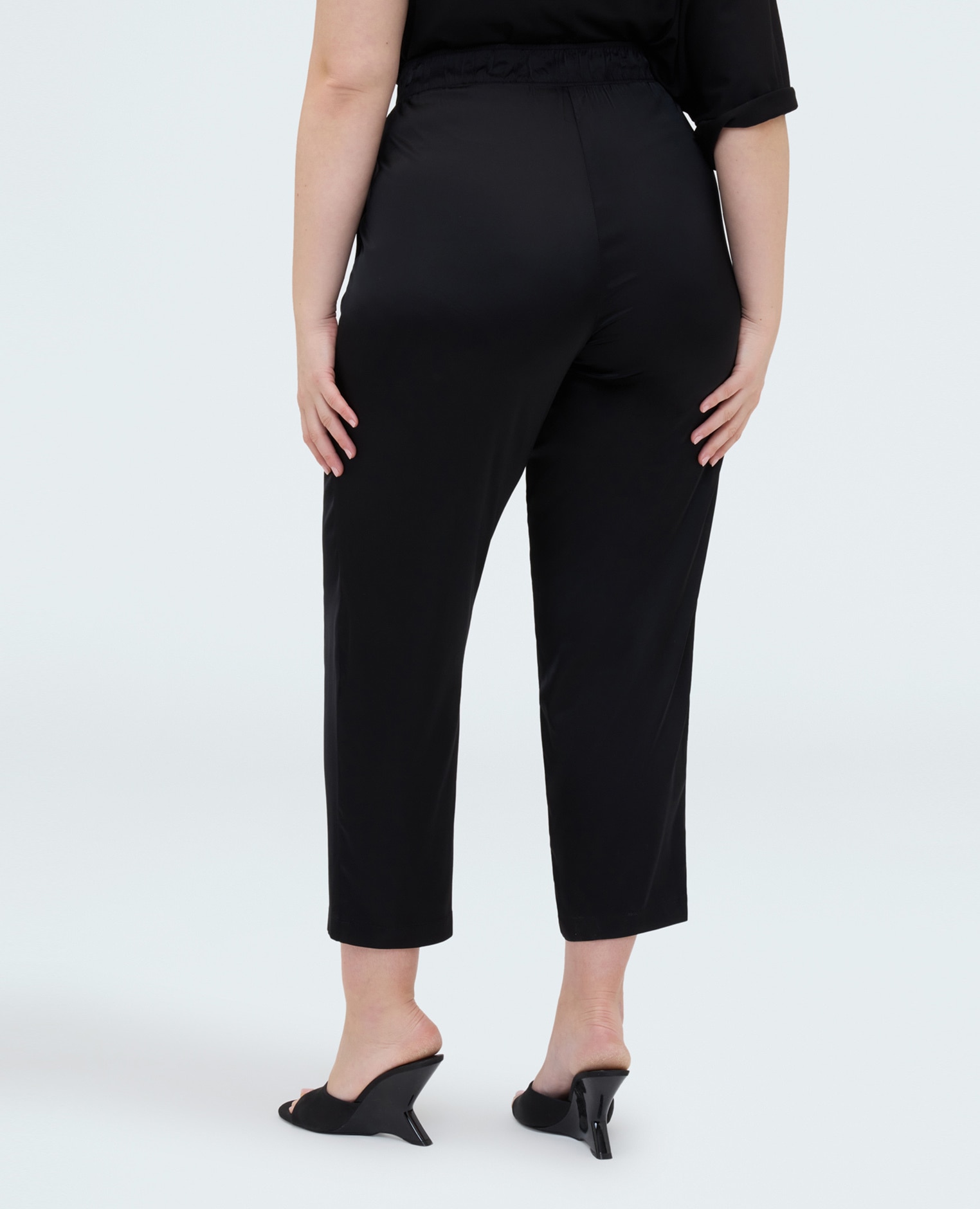 Joggers de mujer de raso elástico ajuste y diseño para el máximo confort - Fiorella Rubino - Negro Negro-2