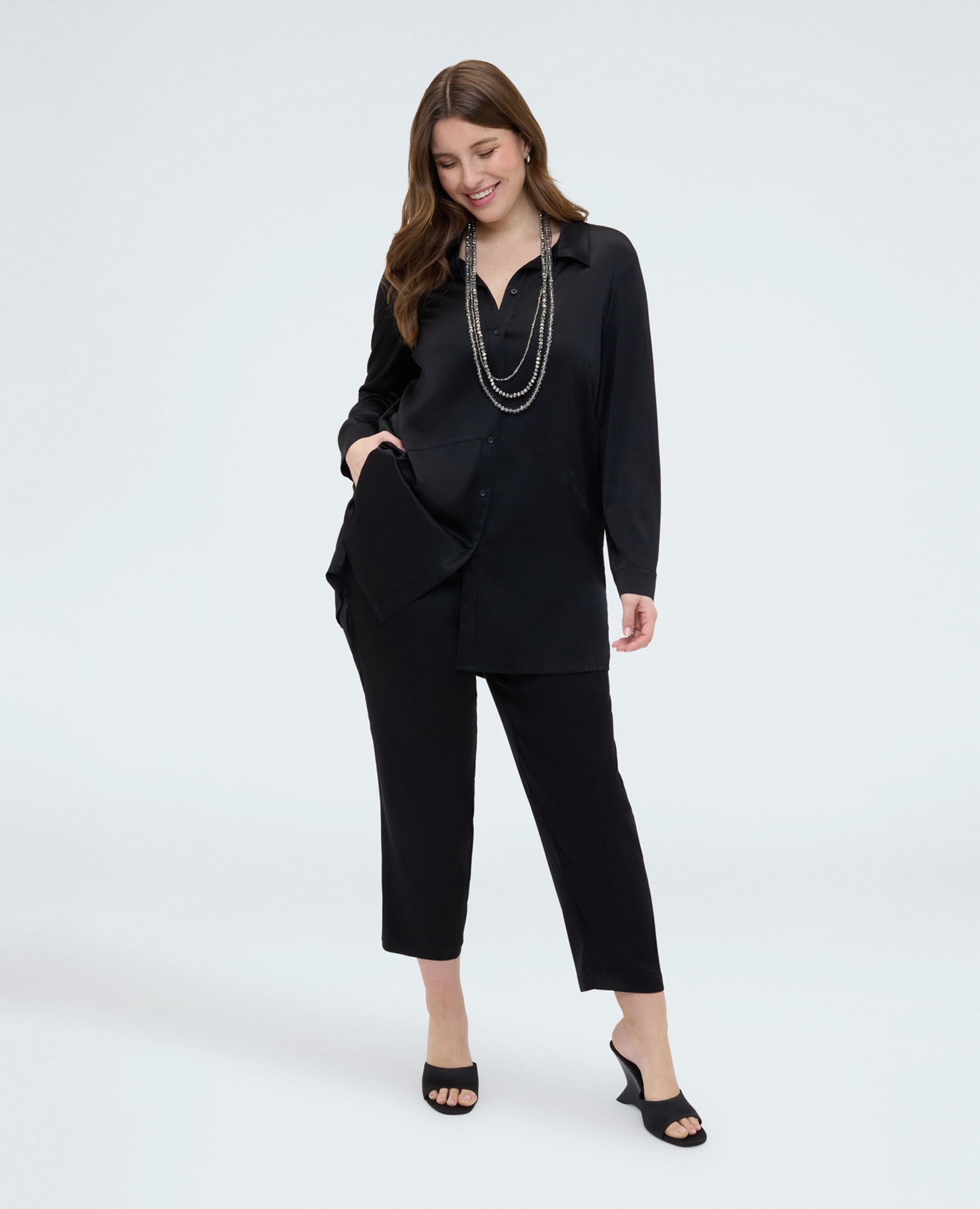 Joggers de mujer de raso elástico ajuste y diseño para el máximo confort - Fiorella Rubino - Negro Negro-3