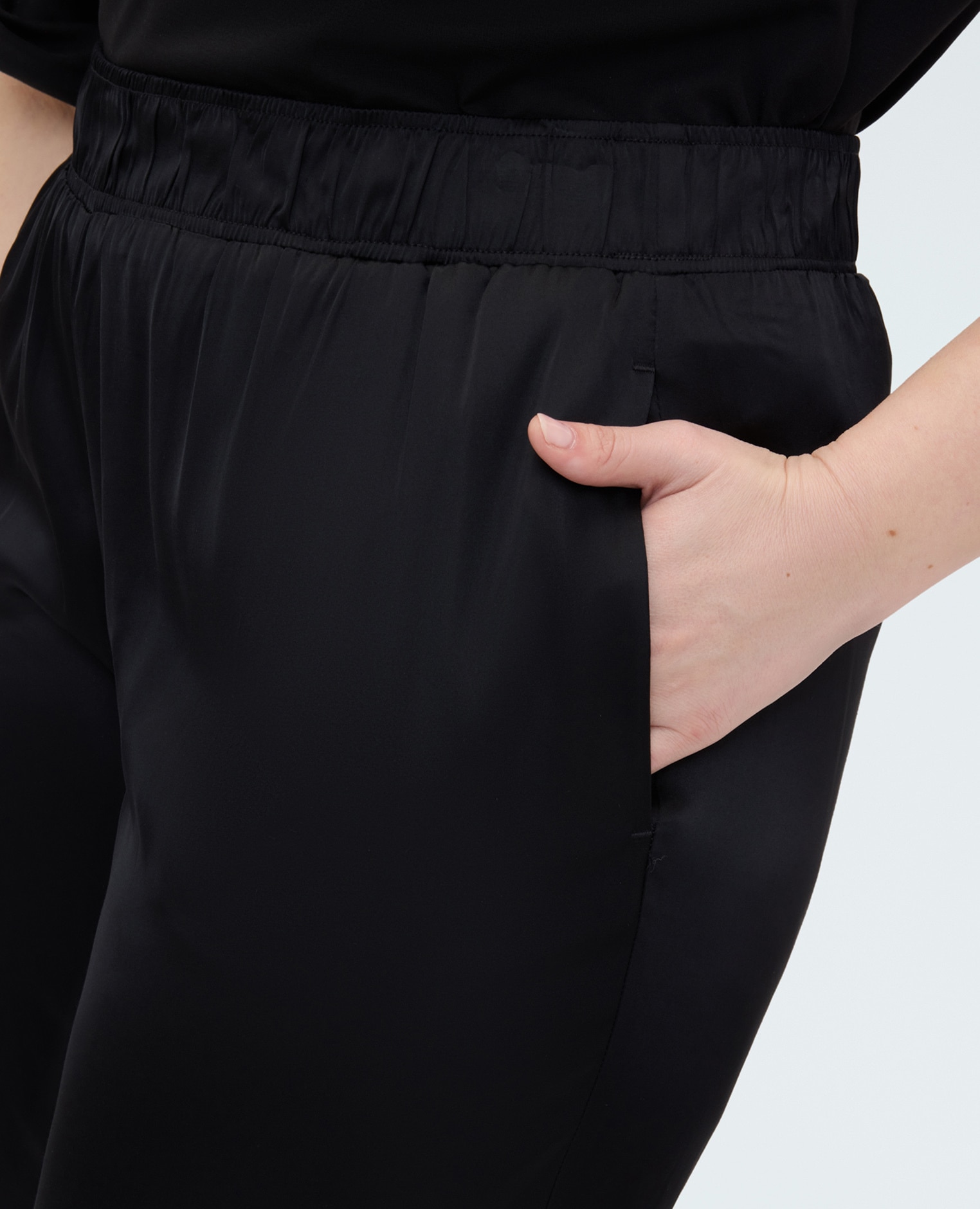 Joggers de mujer de raso elástico ajuste y diseño para el máximo confort - Fiorella Rubino - Negro Negro-4
