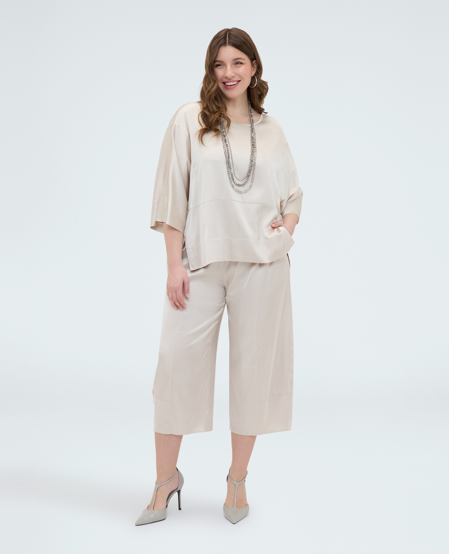 Blusa de mujer de raso con escote barco para una sensación agradable en la piel - Fiorella Rubino - Blanco Blanco-3