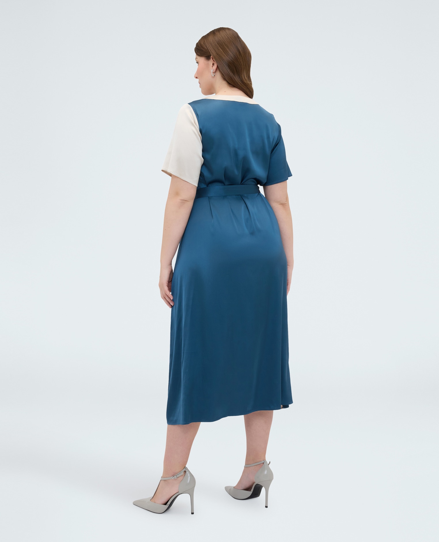 Vestido en raso stretch con cinturón falda flare amplia - Fiorella Rubino - Turquesa Turquesa-2