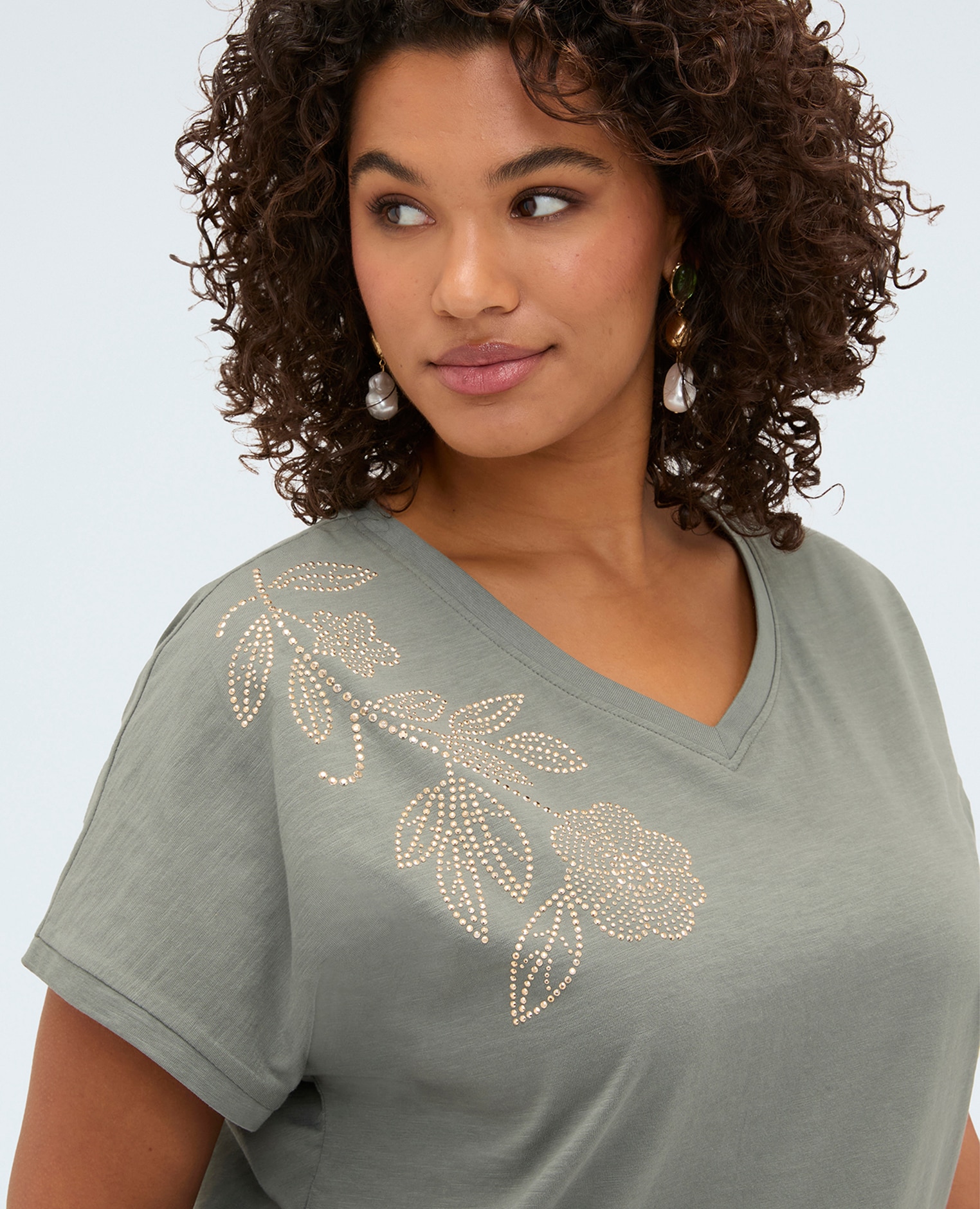 Camiseta de mujer de algodón con aplicación floral aplicaciones decorativas con motivo floral - Fiorella Rubino - Verde Verde-4