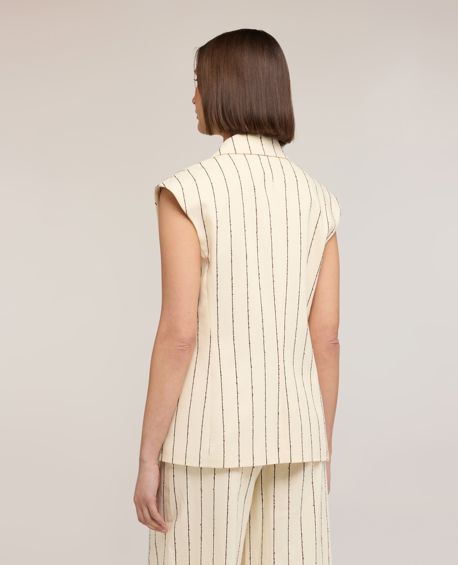 Chaleco de mujer a rayas diplomáticas the tailoring lab modelo cruzado con cierre de botones y ajuste regular - Motivi - Beige Beige-2