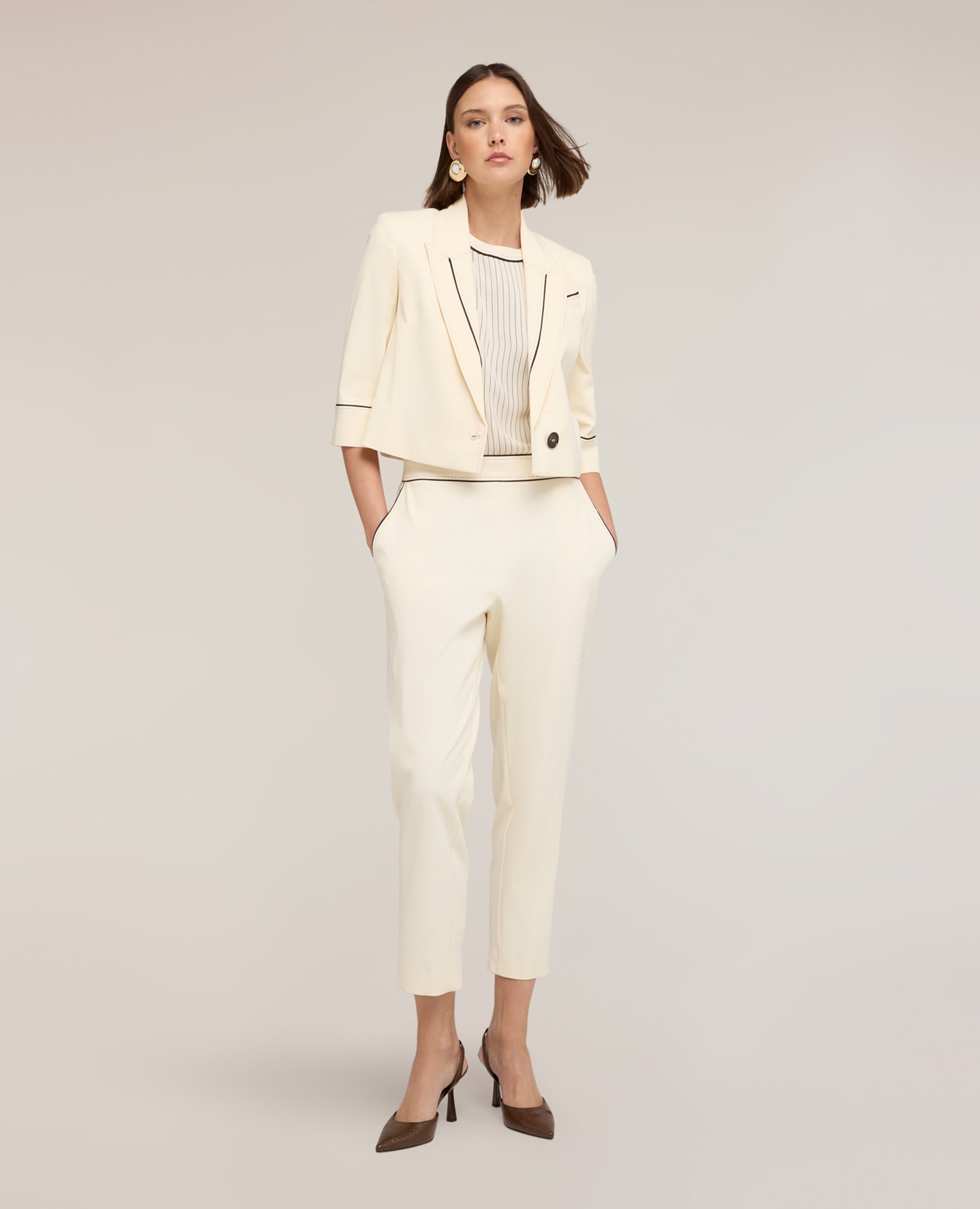 Pantalones de mujer con ribete the tailoring lab ajuste recto cintura alta con cinturón - Motivi - Blanco Blanco-3