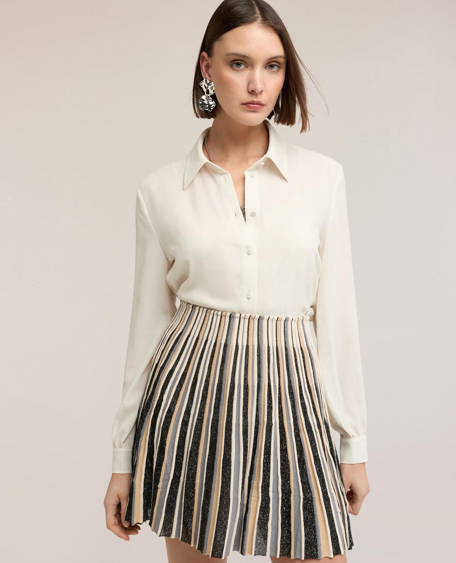 Camisa de mujer de gasa abertura frontal con cuello de vela y botones forrados al tono - Motivi - Blanco Blanco-3