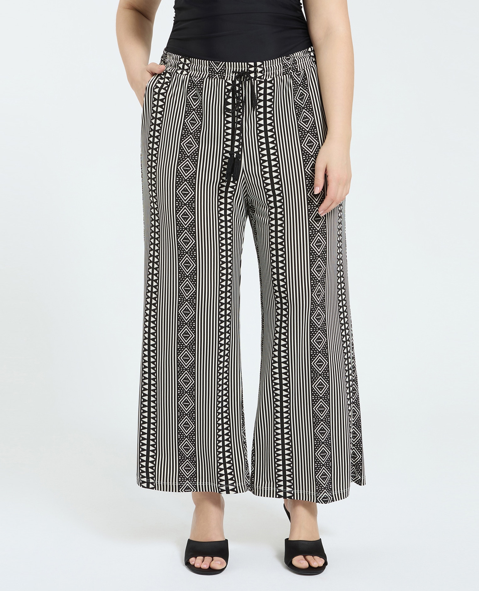 Pantalones de mujer palazzo de punto cintura elástica con cordón y borlas decorativas bolsillos laterales - Fiorella Rubino - Negro Negro-3
