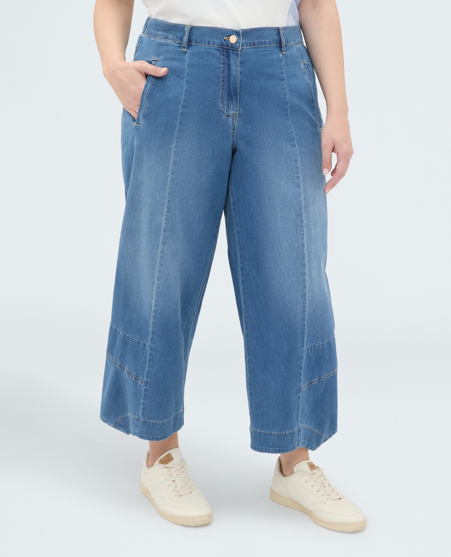 Vaqueros de mujer baggy en denim efecto lavado bolsillos delanteros cierre con botones y cremallera delante y elástico detrás - Fiorella Rubino - Azul Azul-3