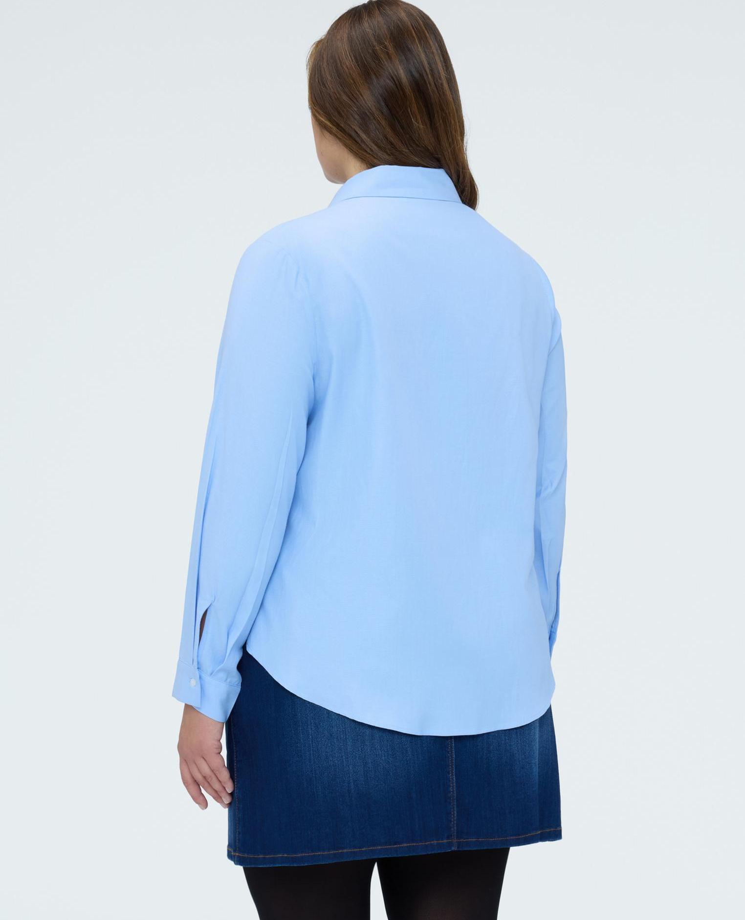 Camisa de mujer con letras de strass mangas largas con puños - Fiorella Rubino - Azul claro Azul claro-2