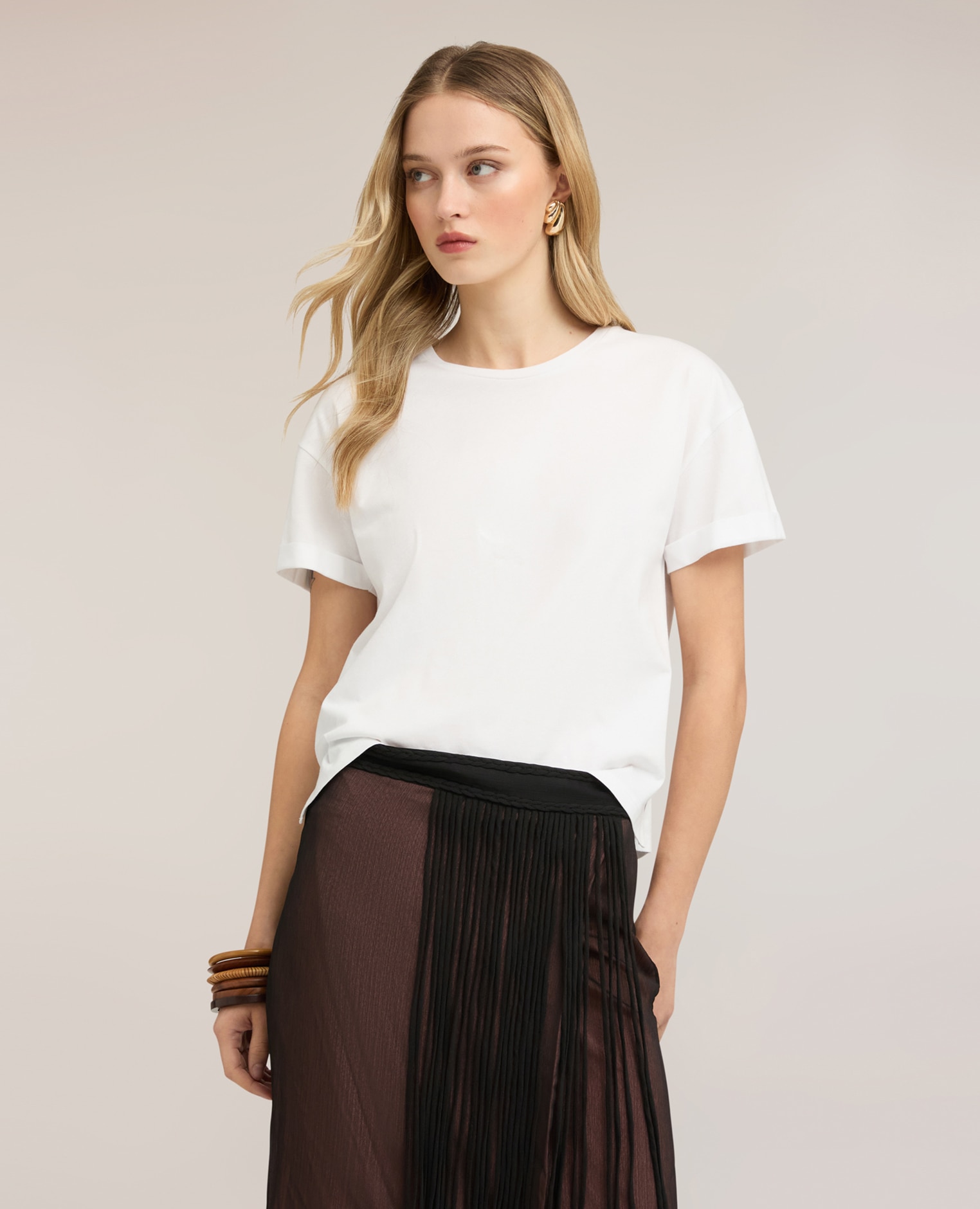 Motivi - Camiseta de mujer boxy con logo bordado ajuste boxy con escote redondo.