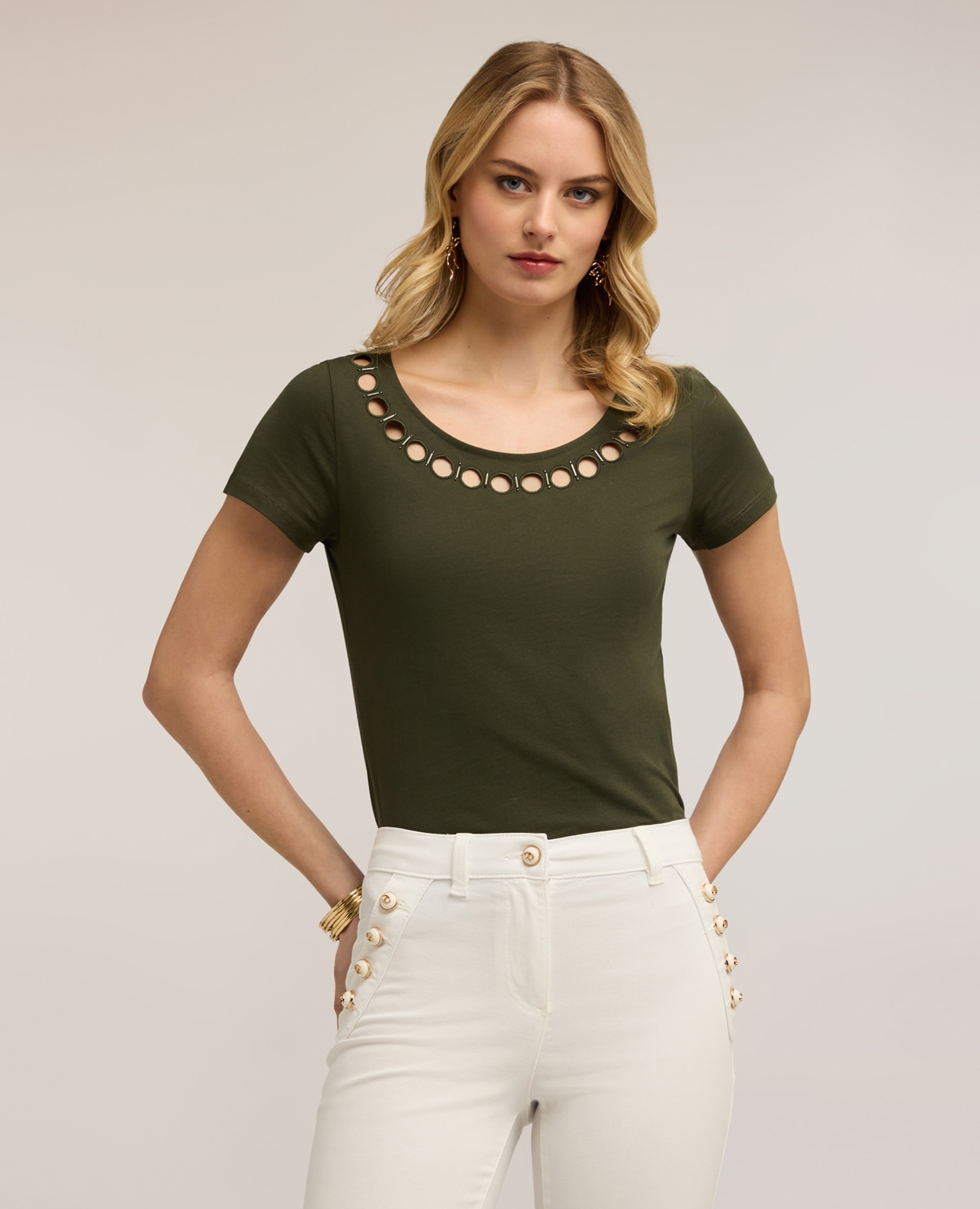 Camiseta de mujer con motivos cut-out escote redondo amplio - Motivi - Kaki Kaki-1