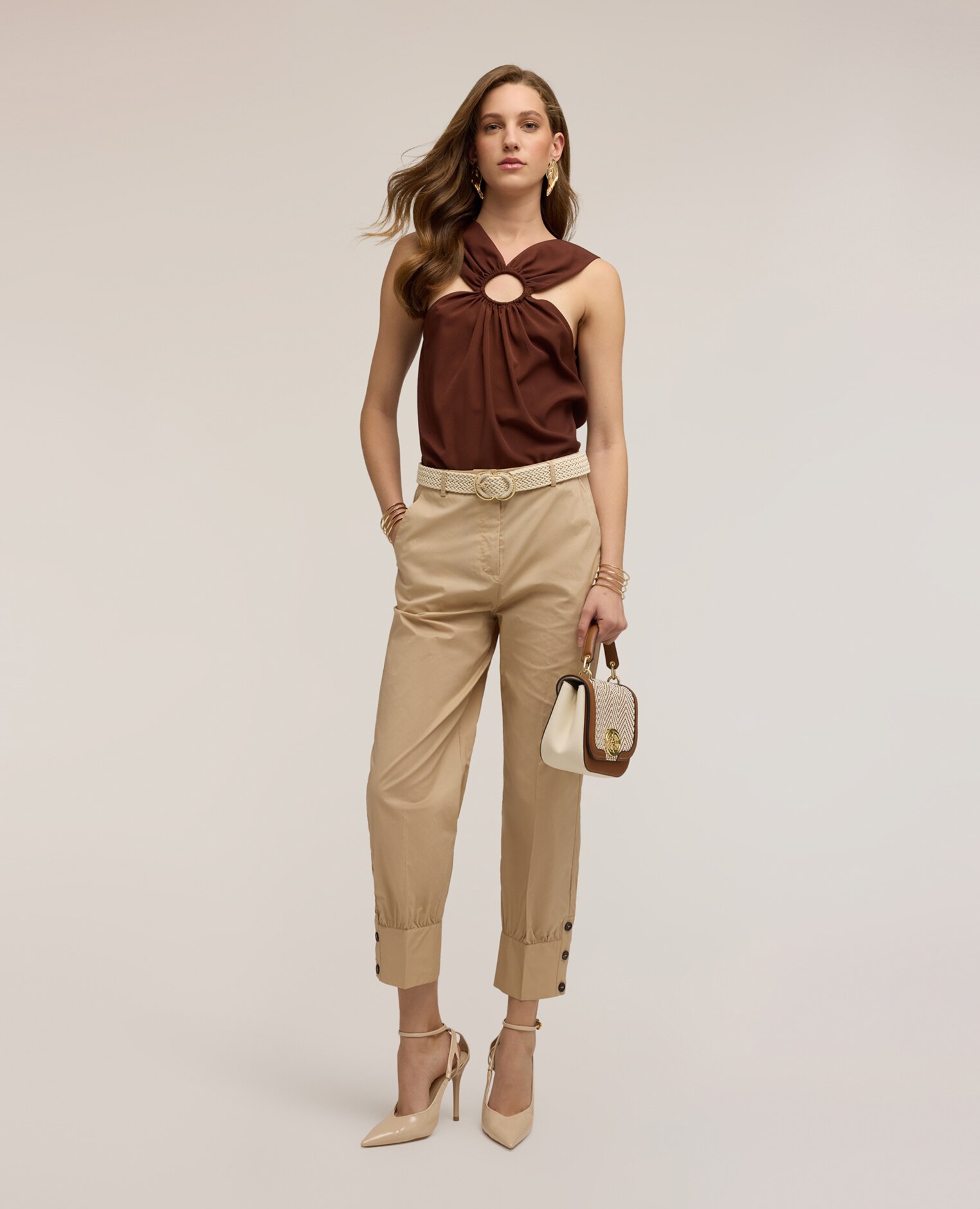 Top de mujer de crepé de china con anilla escote halter con detalle de anilla - Motivi - Marrón Marrón-3