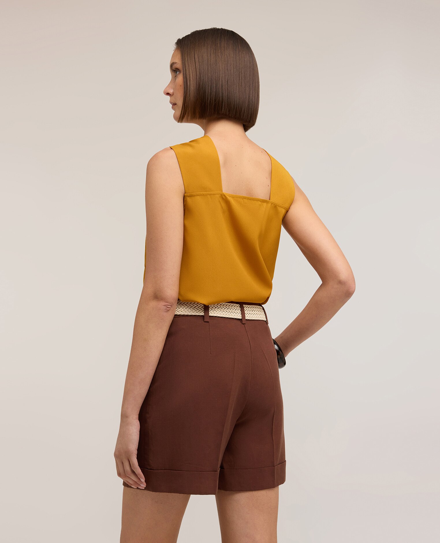 Top de mujer de crepé de china con anilla escote halter con detalle de anilla - Motivi - Amarillo Amarillo-2