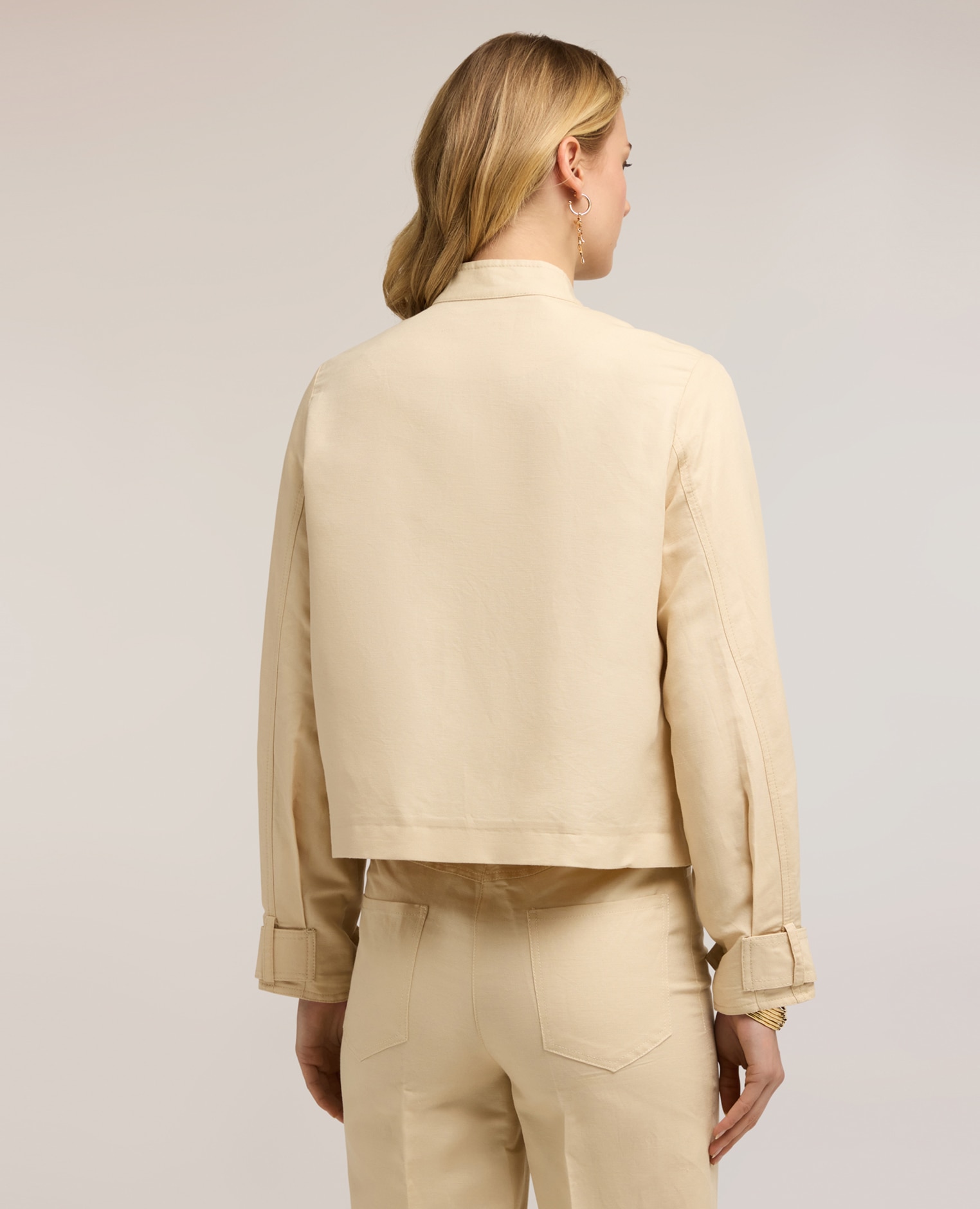 Chaqueta de mujer cruzada de mezcla de lino modelo con ajuste regular y cierre con botones - Motivi - Beige Beige-2