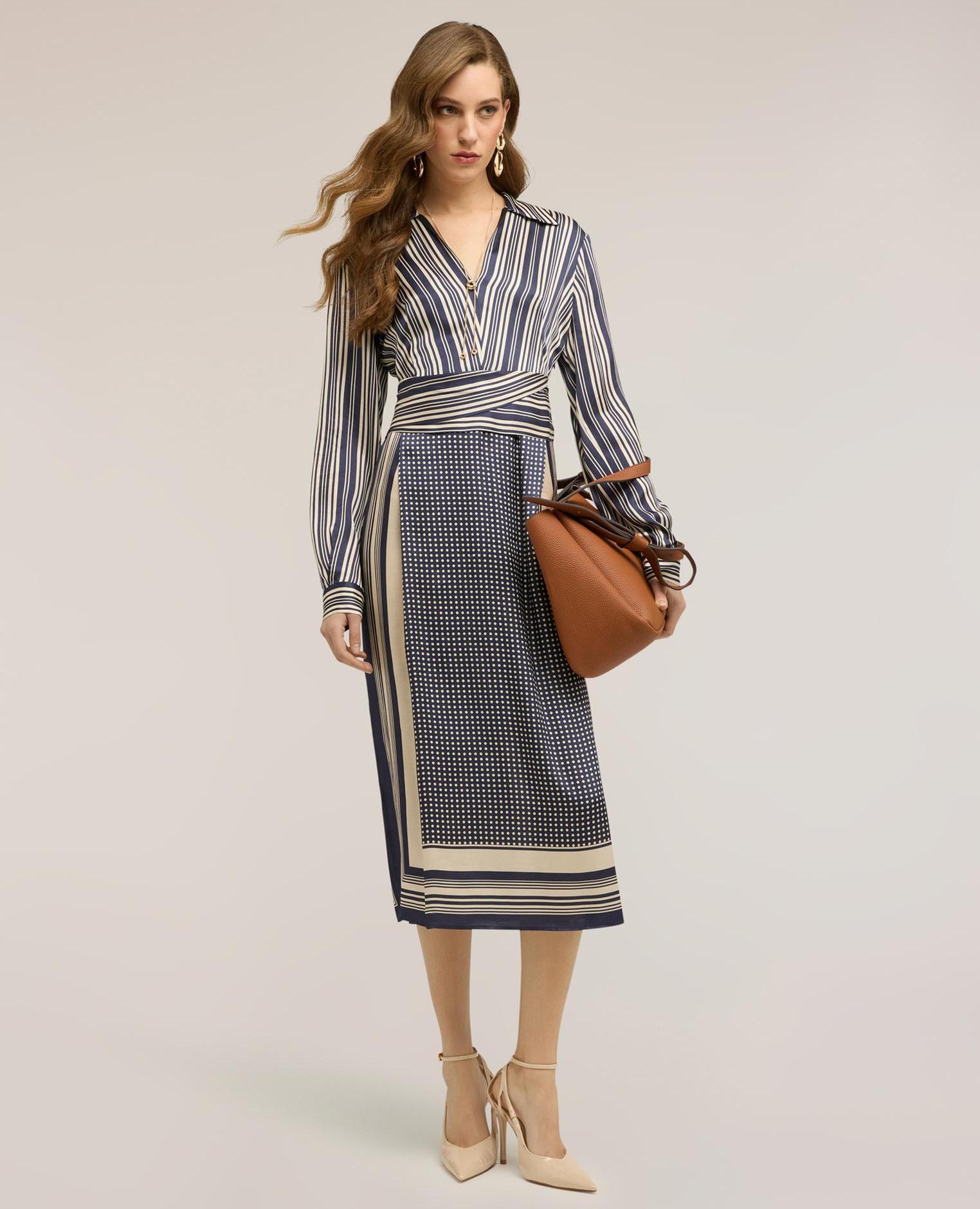 Vestido camisero de raso con estampado de pañuelo largo midi cierre con cremallera - Motivi - Azul Azul-1