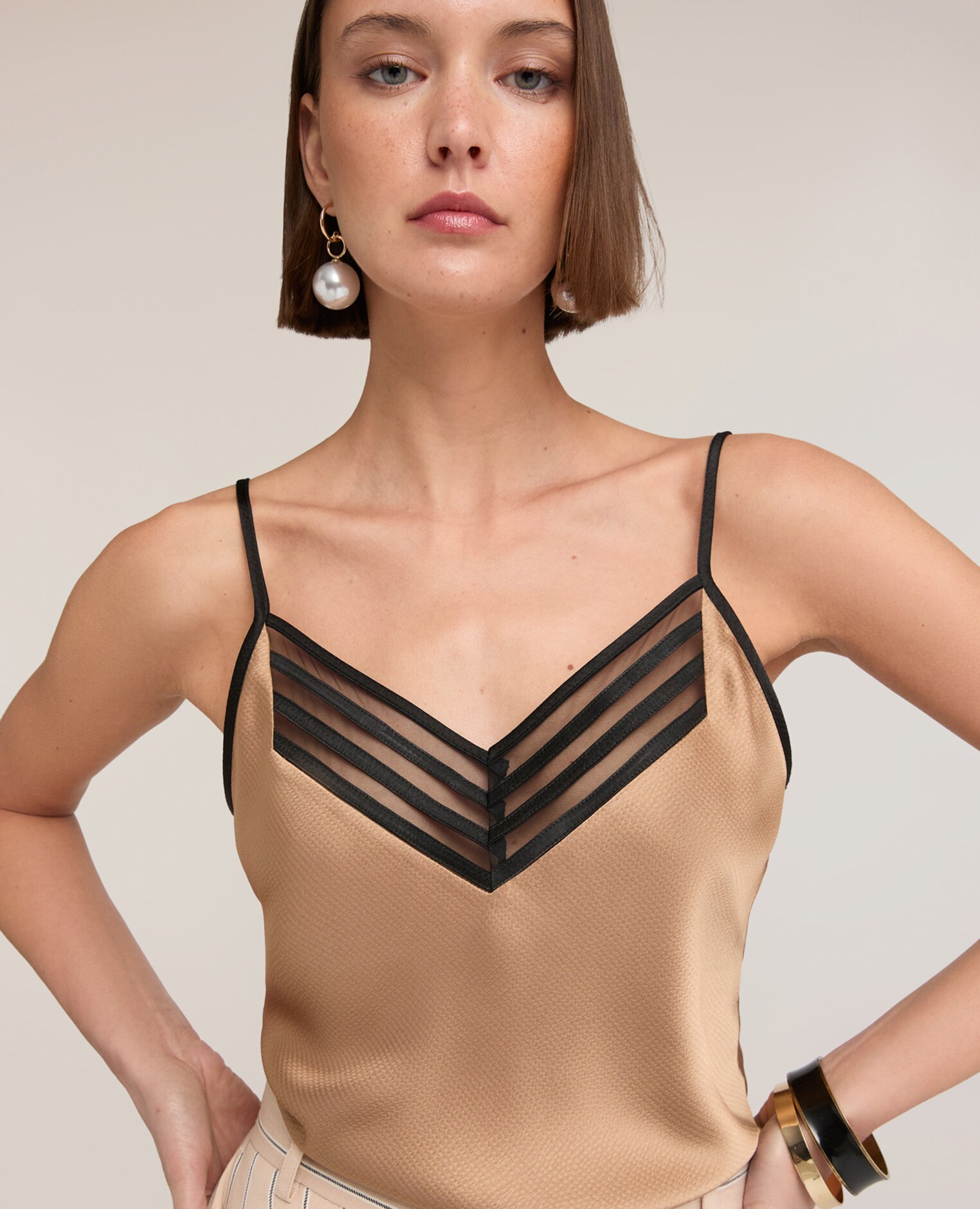 Top de mujer de raso con borde de tul tirantes finos ajustables - Motivi - Beige Beige-4