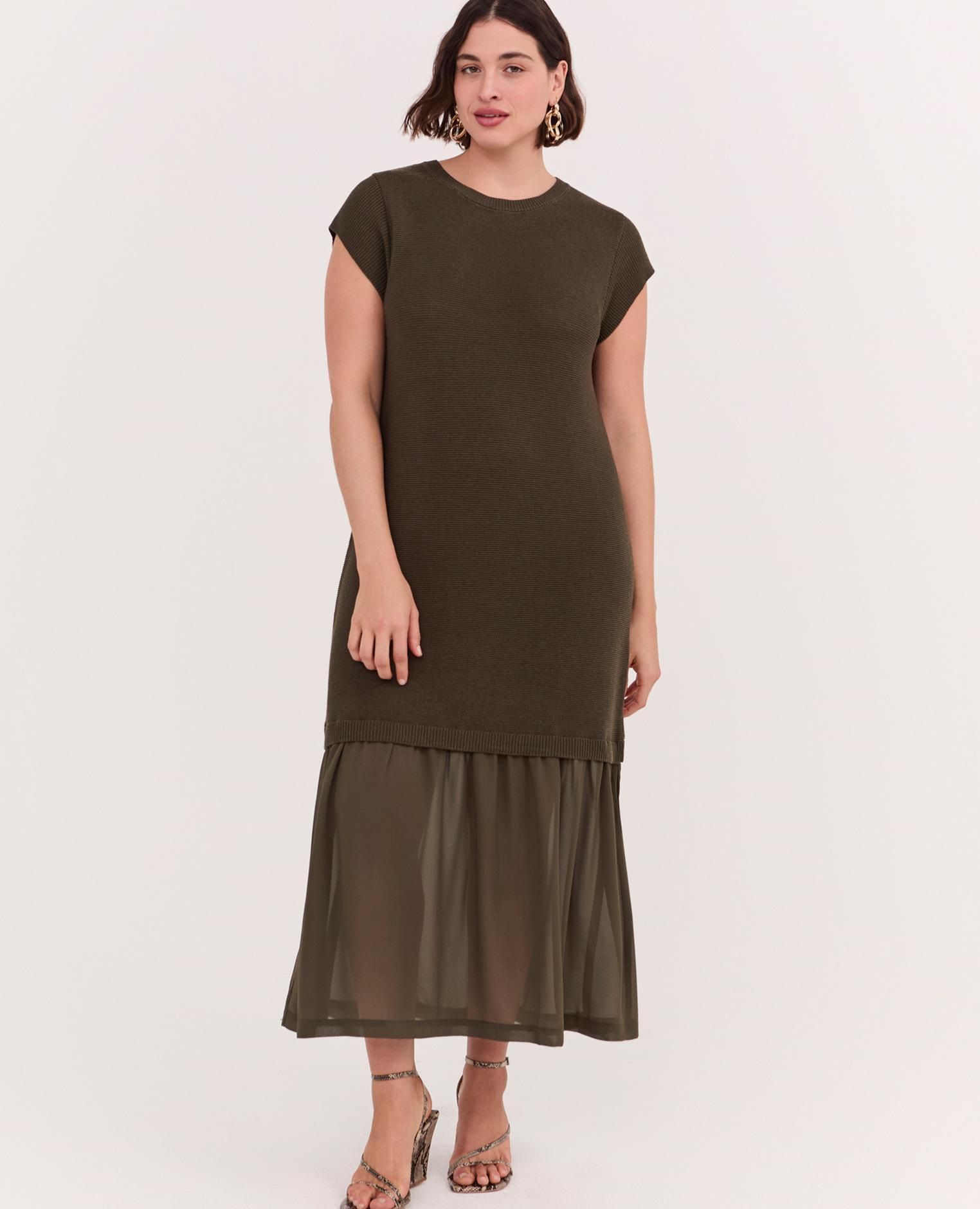 Vestido largo de punto con volante escote redondo y mangas cortas - Fiorella Rubino - Verde Verde-4
