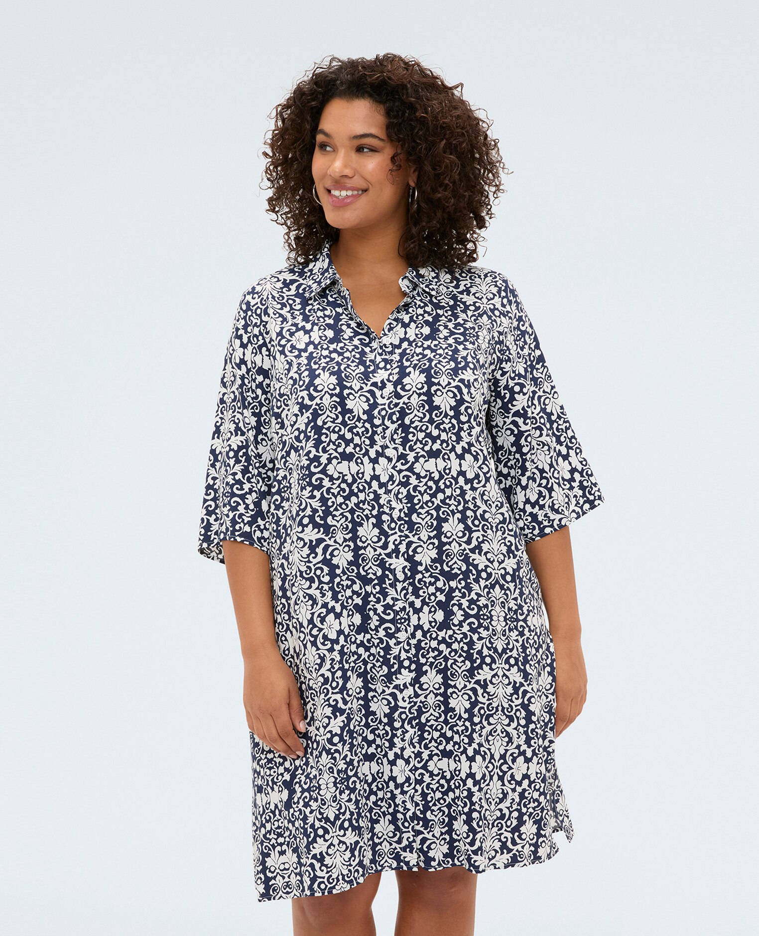 Vestido camisero de viscosa con estampado cuello clásico mangas cortas tipo kimono - Fiorella Rubino - Azul Azul-3