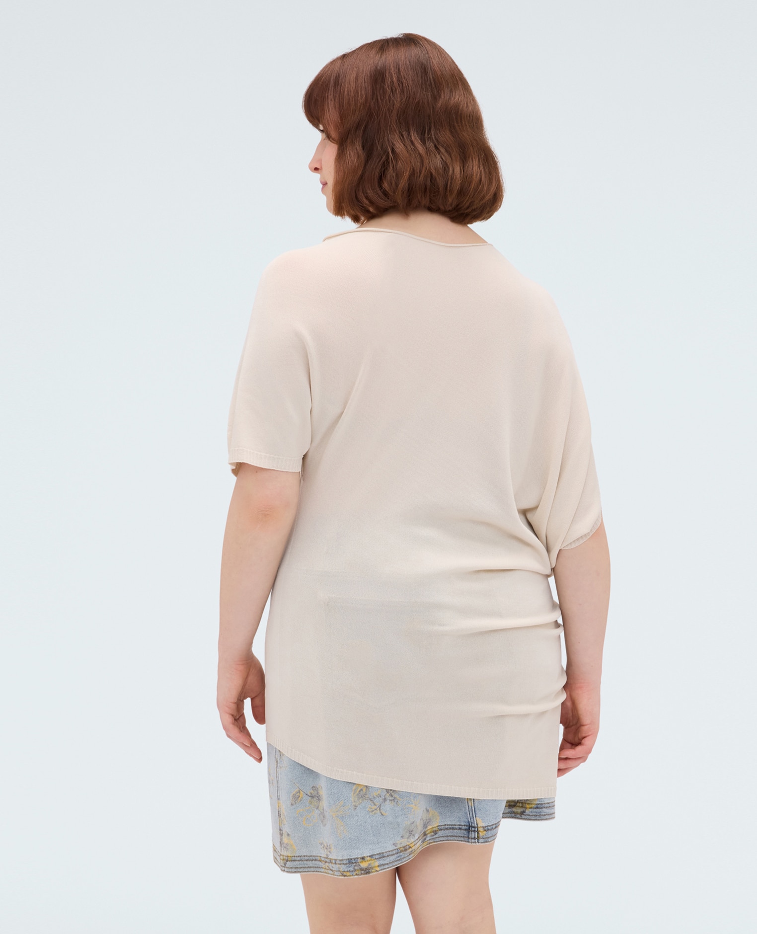 Jersey de mujer asimétrico en mezcla de viscosa mangas cortas bordes de corte vivo - Fiorella Rubino - Beige Beige-2