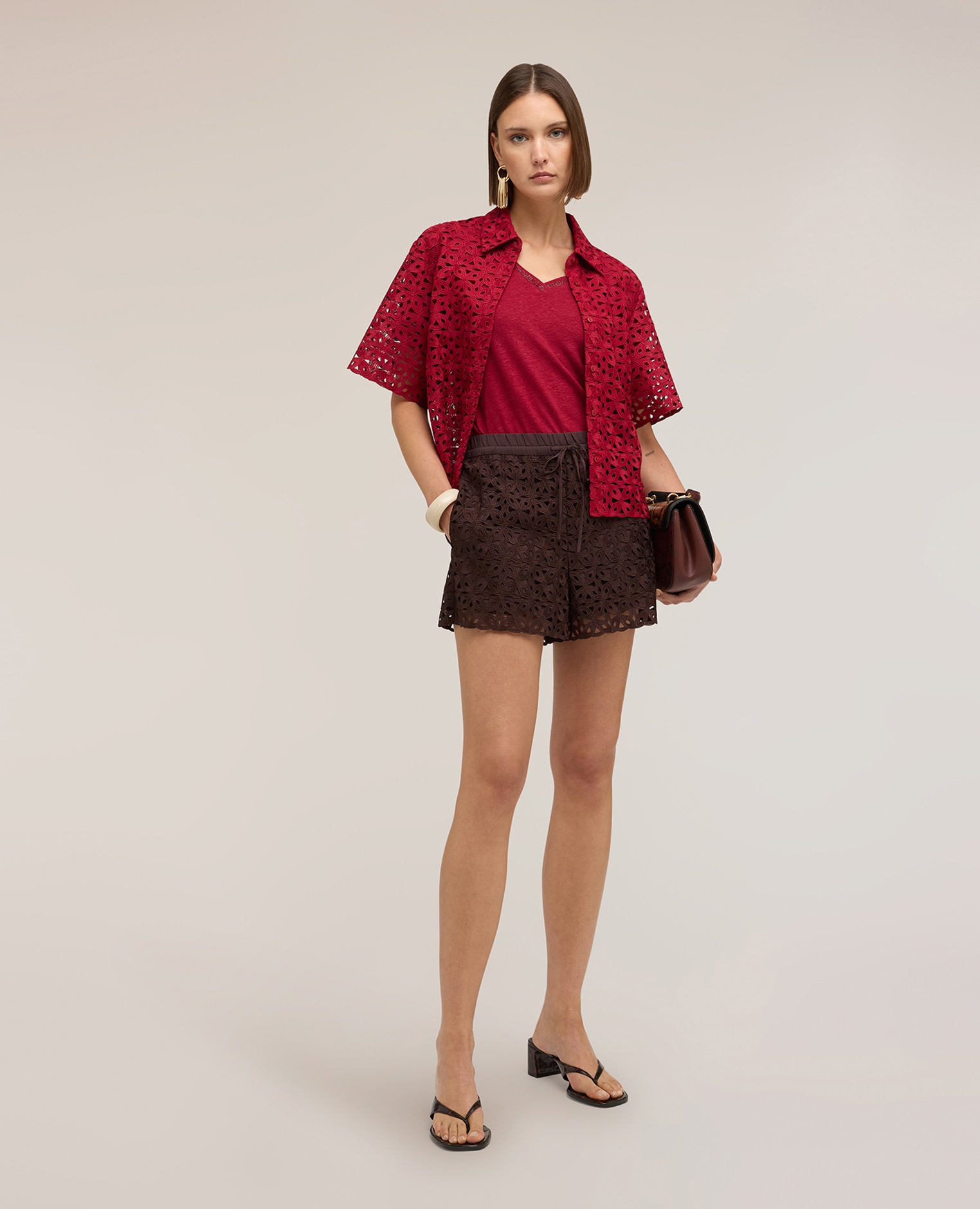 Motivi - Shorts de mujer de encaje macramé corte corto cintura elástica con cordón.