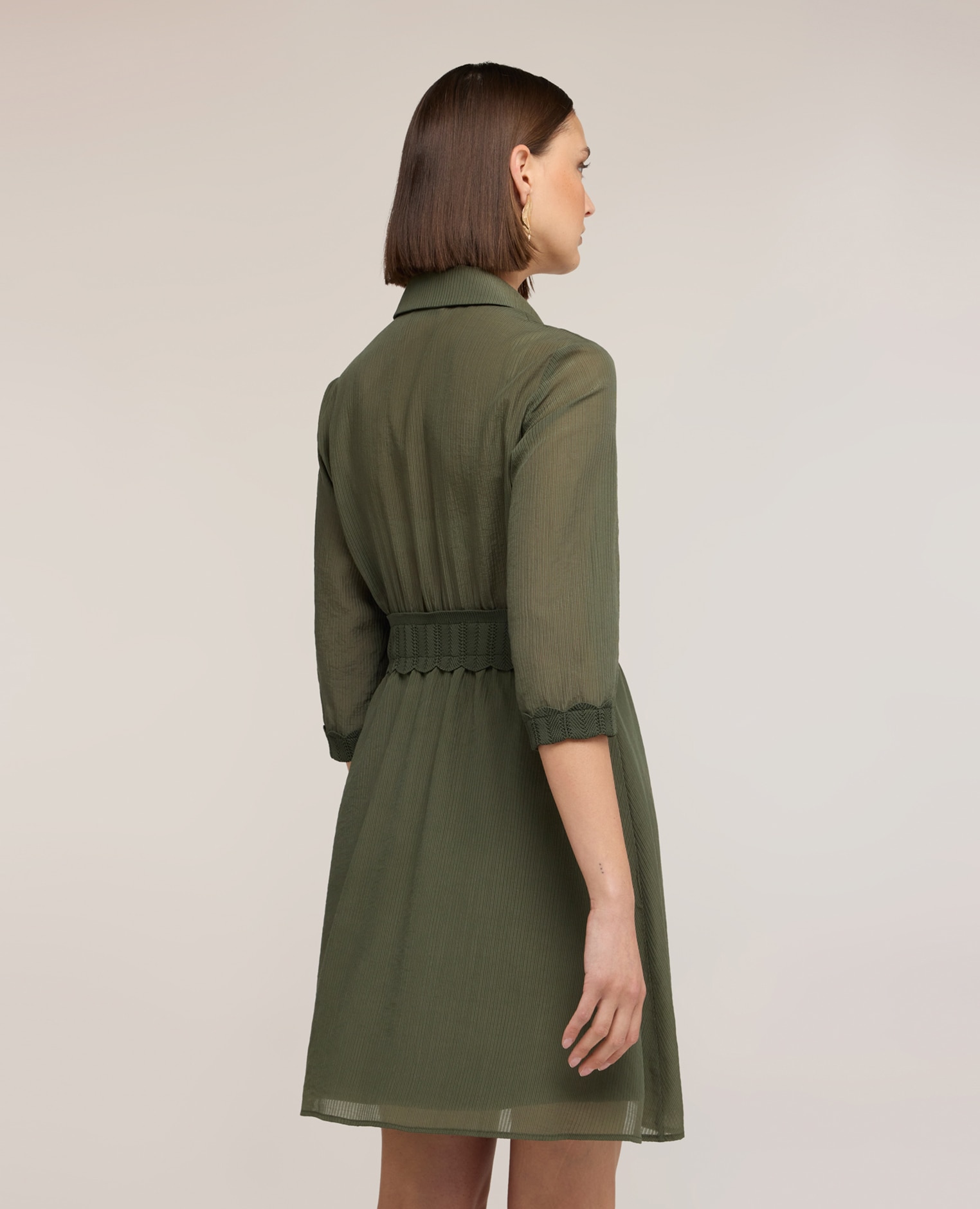 Vestido camisero en crepón mezcla lyocell abertura frontal con botones y cremallera cintura con banda elástica - Motivi - Kaki Kaki-2