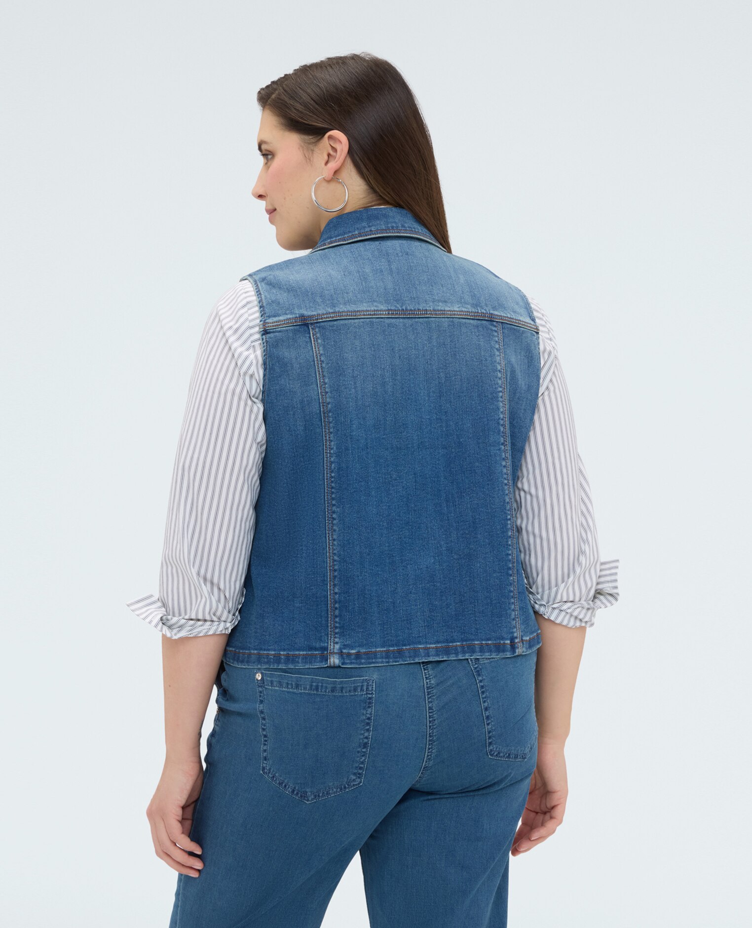 Chaleco de mujer de denim con strass cuello clásico con dos bolsillos aplicados en el pecho - Fiorella Rubino - Azul Azul-2