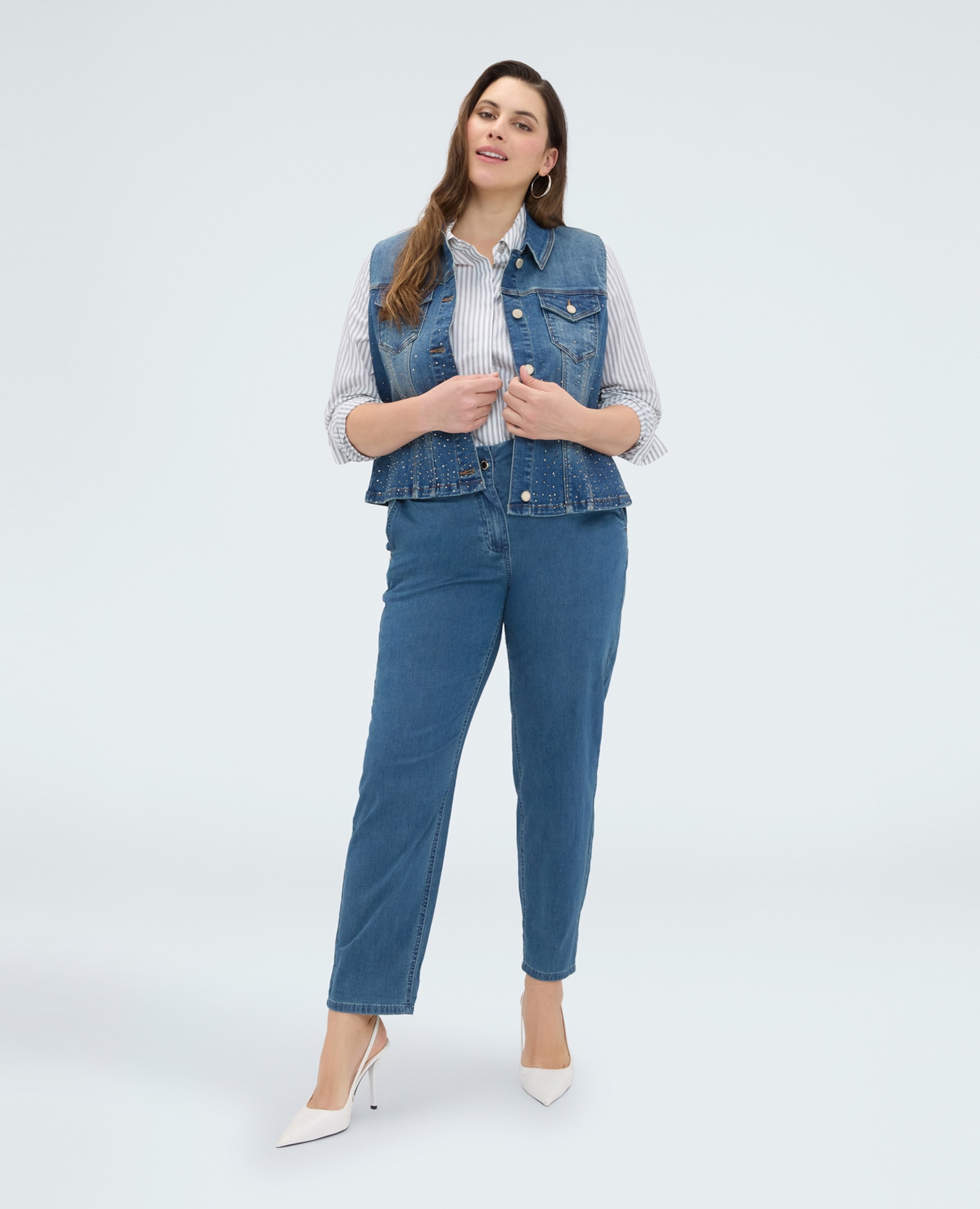 Chaleco de mujer de denim con strass cuello clásico con dos bolsillos aplicados en el pecho - Fiorella Rubino - Azul Azul-3