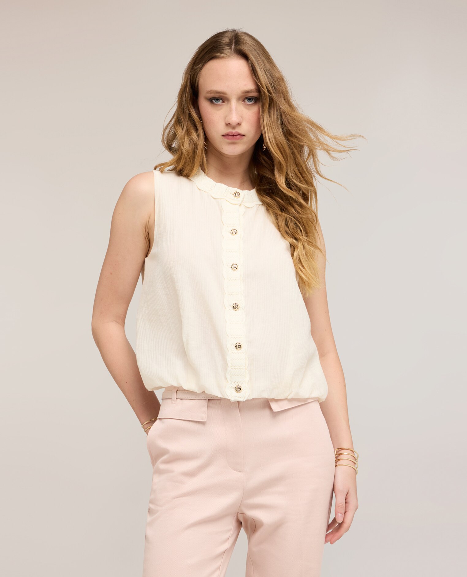 Top de mujer mezcla lyocell con bordes de punto ajuste holgado con cierre frontal de botones - Motivi - Blanco Blanco-1