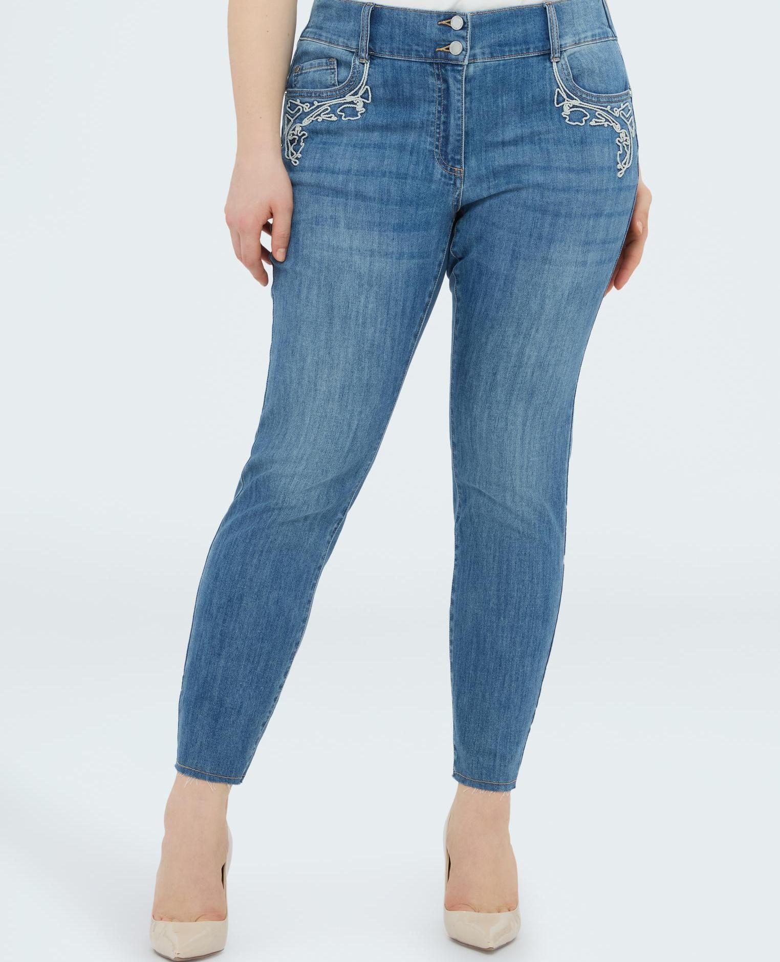 Vaqueros de mujer skinny con bordado macramé bordados decorativos de macramé en los bolsillos - Fiorella Rubino - Azul claro Azul claro-1