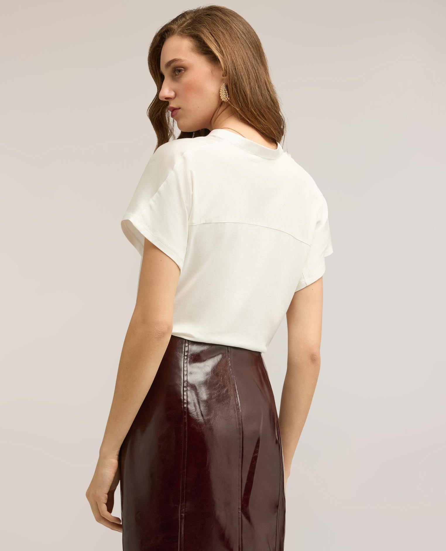 Camiseta de mujer de raso con escote de serafina ajuste regular con cierre frontal de serafina - Motivi - Blanco Blanco-2