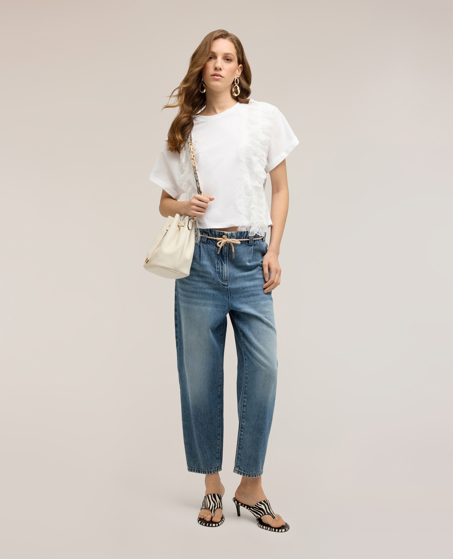 Motivi - Jeans de mujer boyfriend con cordón cintura de bolsa con elástico cierre frontal con botones y cremallera.