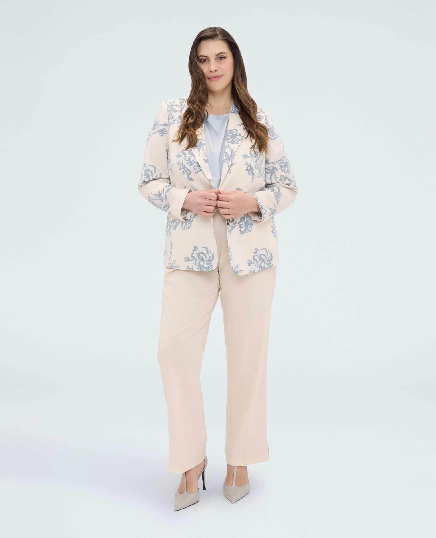 Blazer de mujer con estampado floral cierre de botonadura sencilla con dos botones - Fiorella Rubino - Beige Beige-3