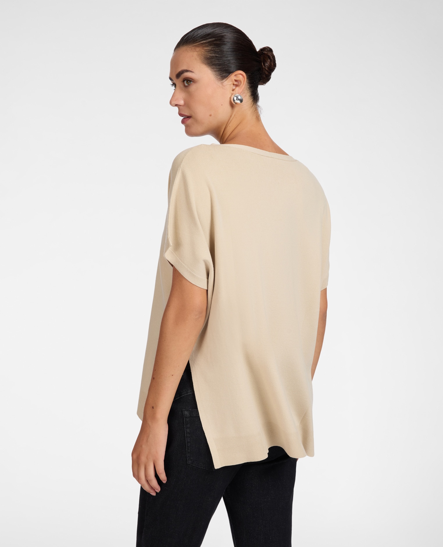 Jersey de mujer de viscosa con escote en v ajuste oversize y longitud media - Elena Miró - Beige Beige-2