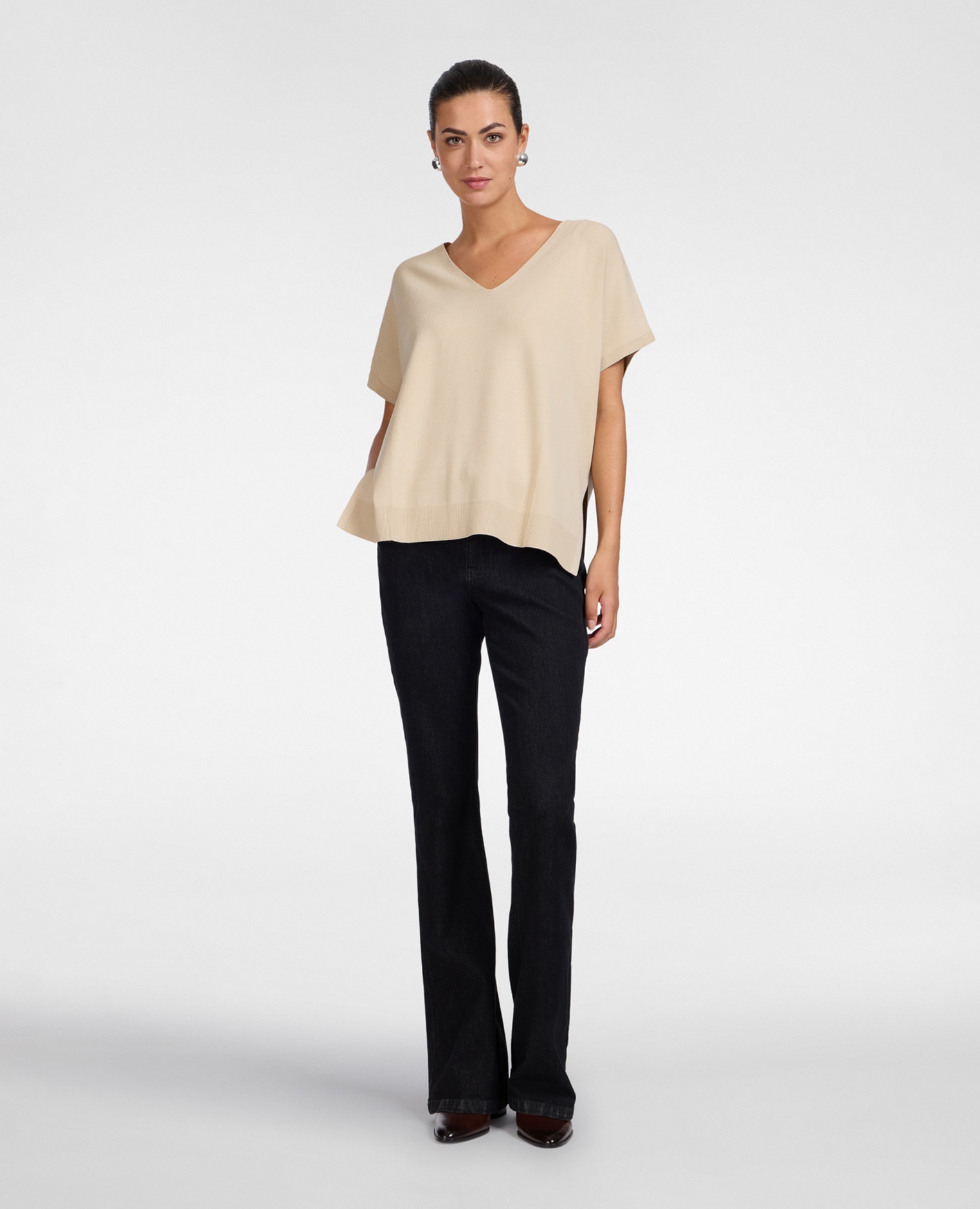 Jersey de mujer de viscosa con escote en v ajuste oversize y longitud media - Elena Miró - Beige Beige-3