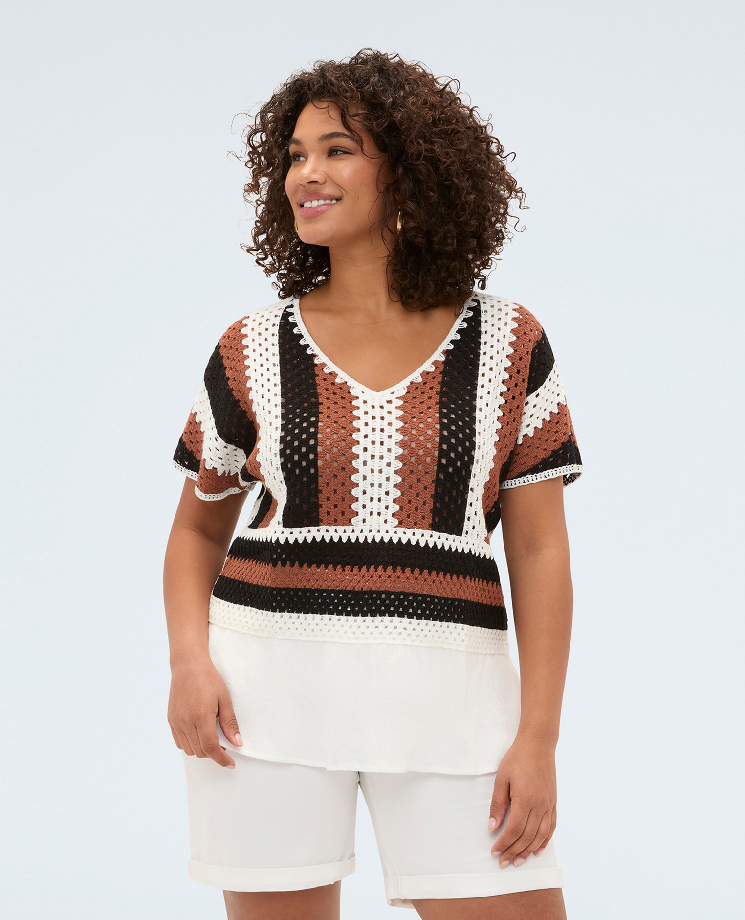 Fiorella Rubino - Jersey de mujer calado a rayas mezcla dos tejidos diferentes para un diseño boho chic.