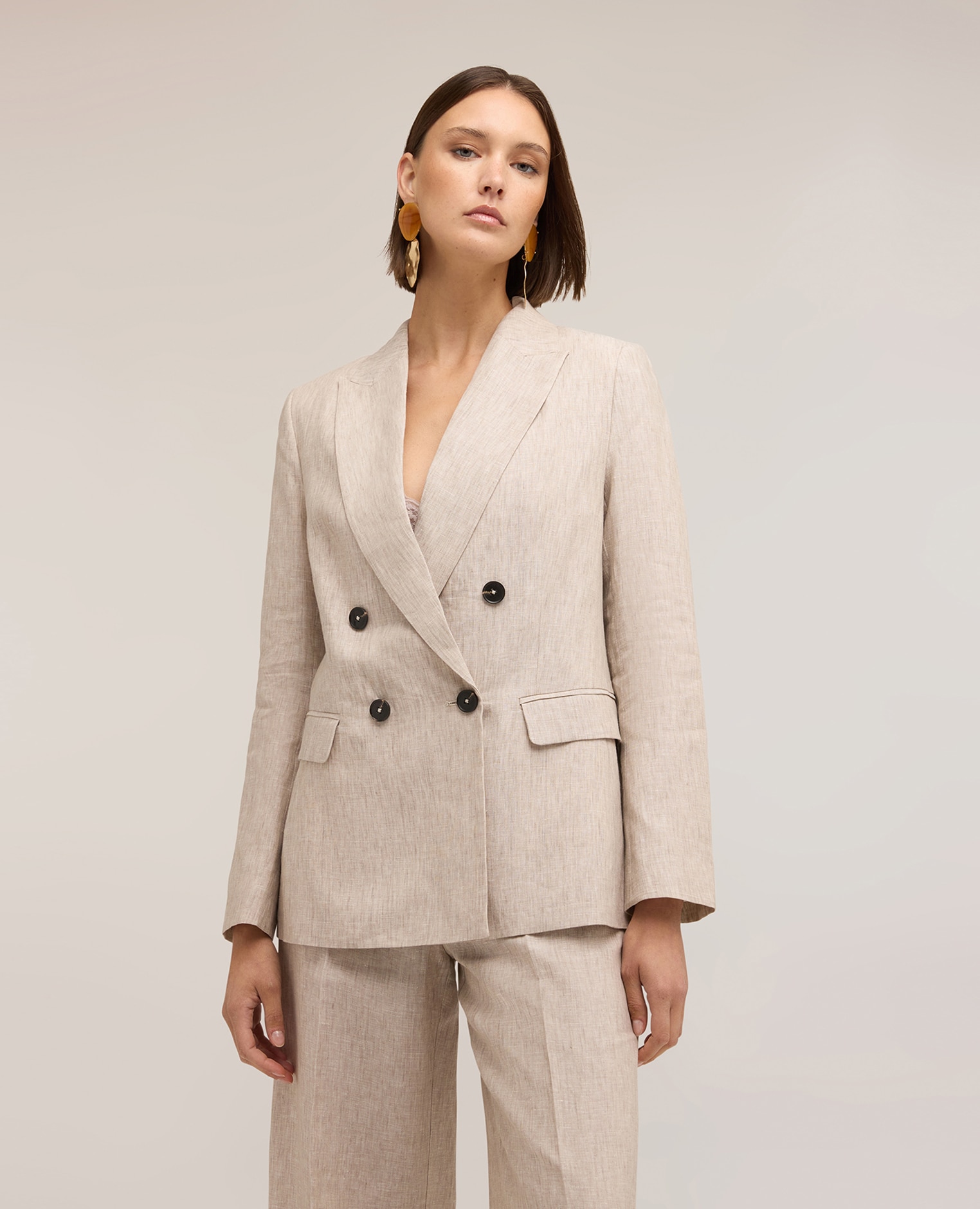 Blazer de mujer cruzado de lino modelo cruzado con cierre de botones - Motivi - Beige Beige-1
