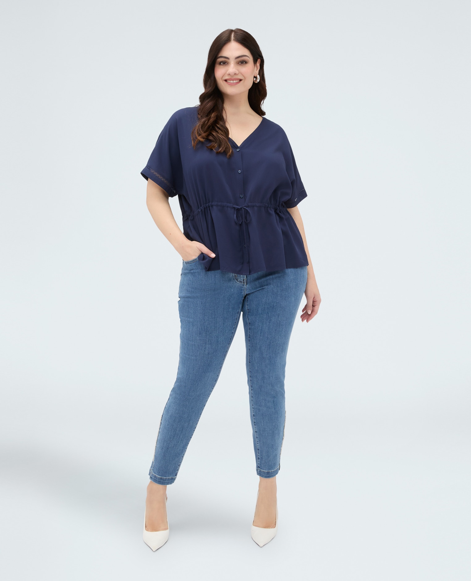 Vaqueros de mujer skinny con aplicación luminosa cierre con doble botón y cremallera delante y elástico detrás para el máximo confort - Fiorella Rubino - Azul Azul-1