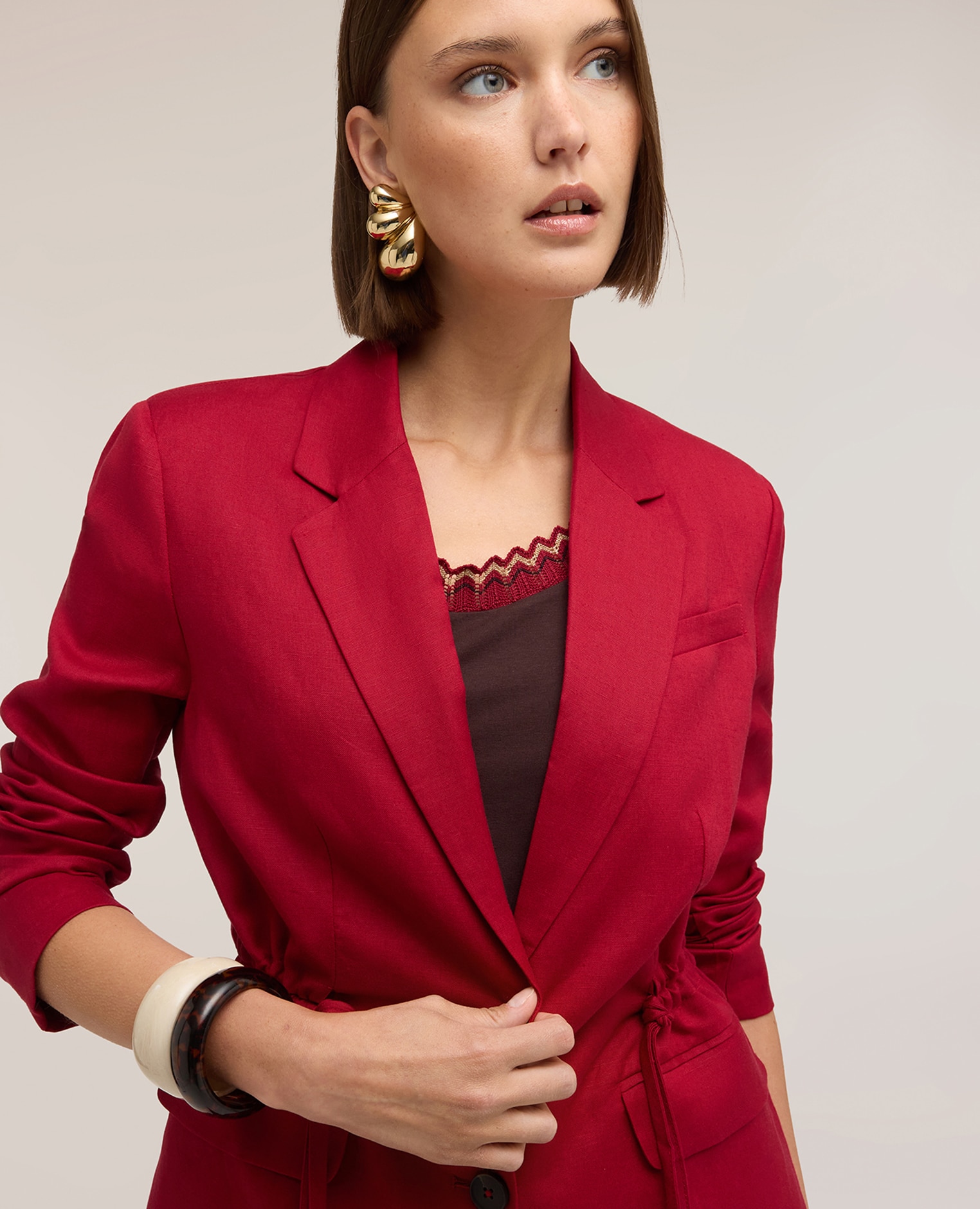Blazer de mujer mezcla lino con cordón ajuste regular con cierre frontal de botones - Motivi - Rojo Rojo-4