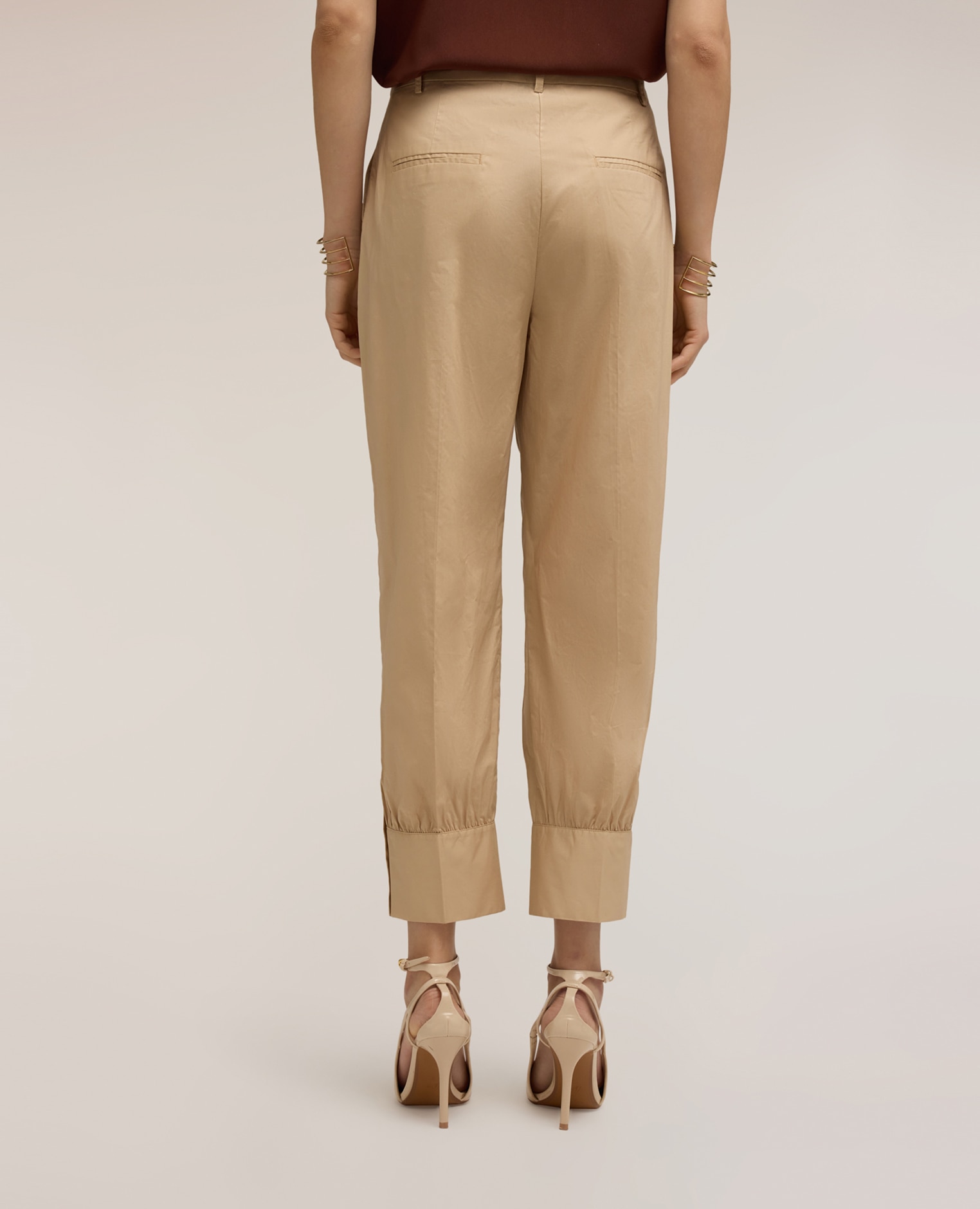 Pantalones de mujer con puño en popelín ajuste tapered cierre frontal con botón y cremallera - Motivi - Beige Beige-2